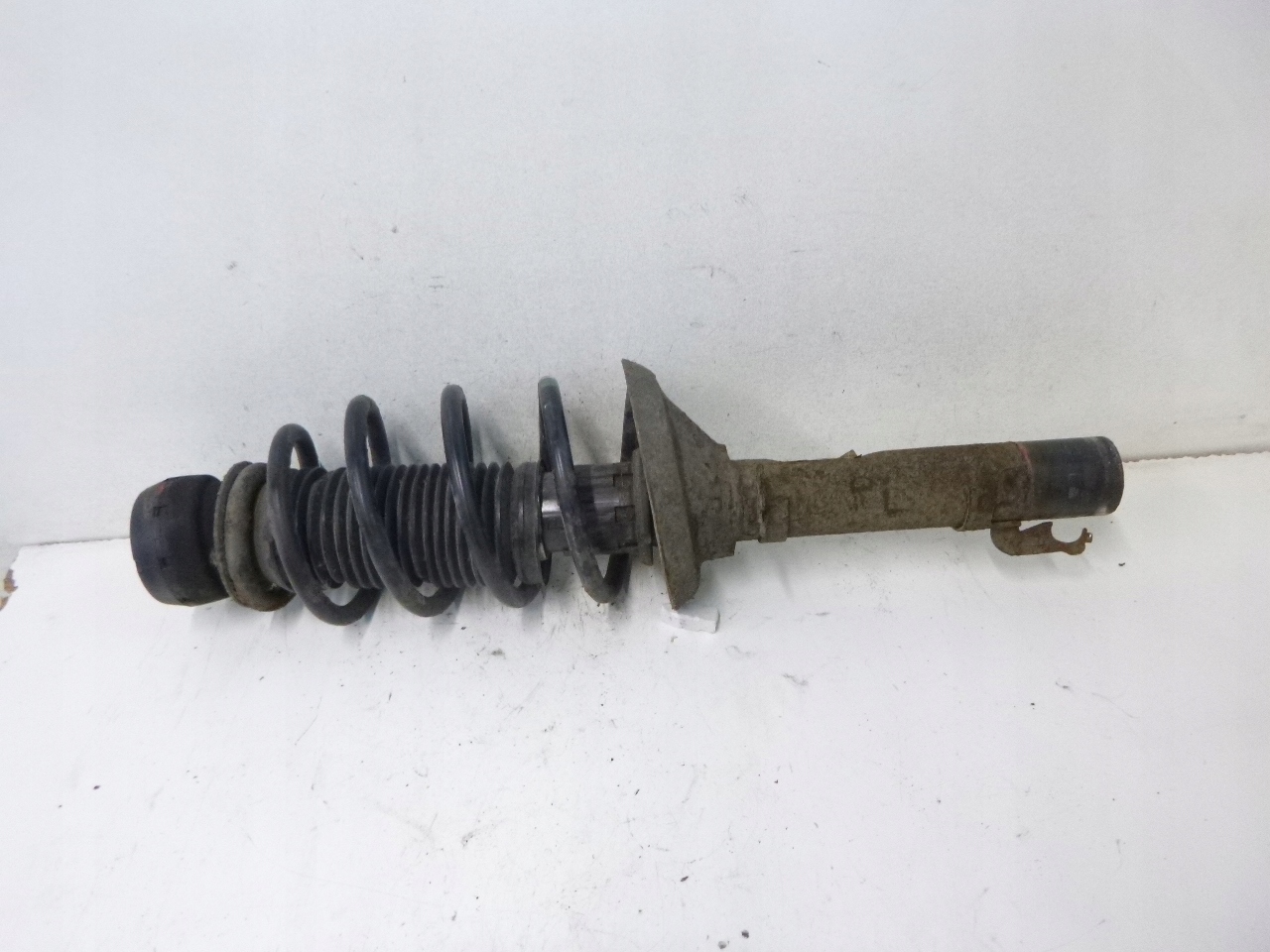 shock absorber front Skoda Octavia 1.8 1997r.