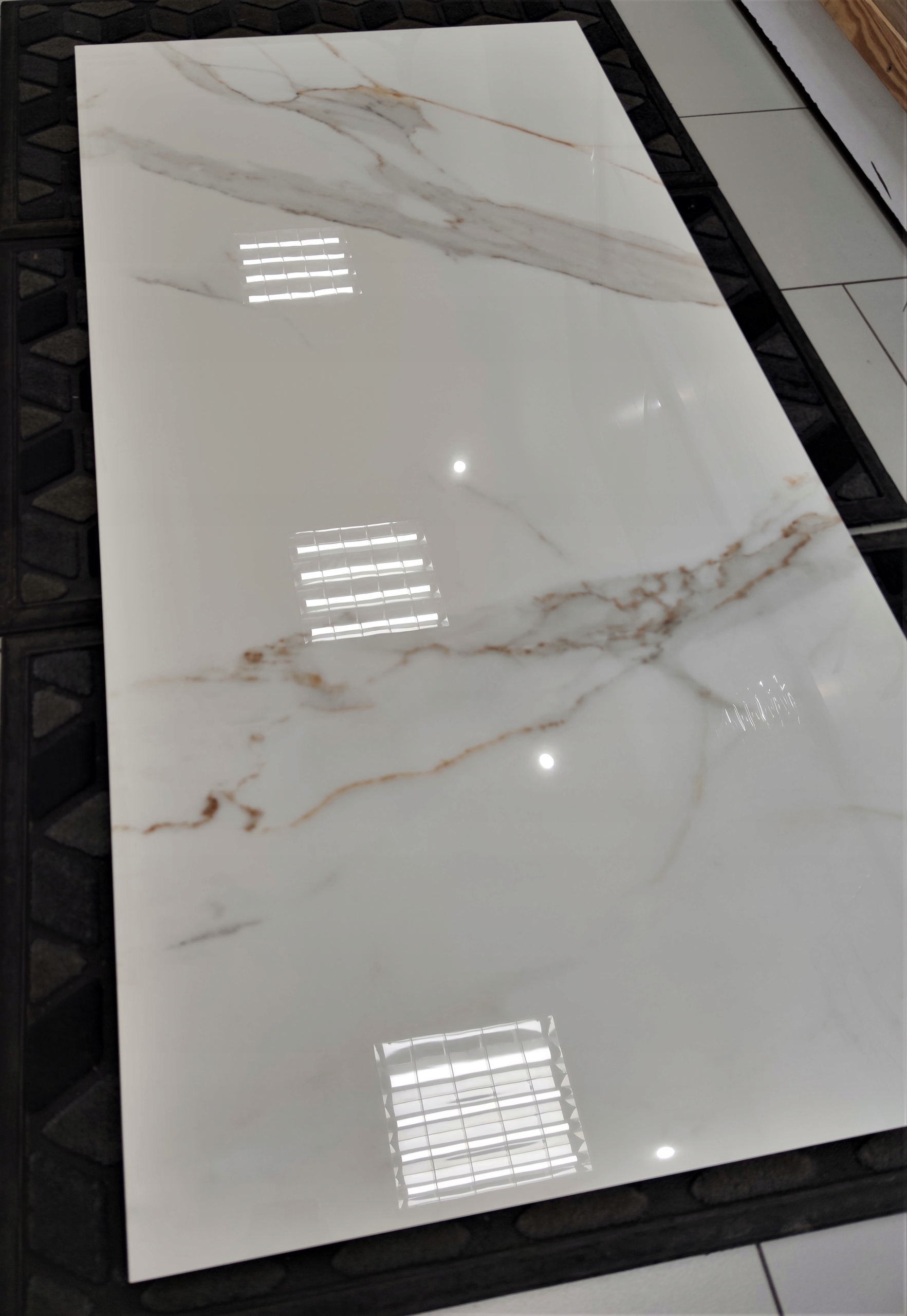 TaniGres Płytka GRES POLEROWANY REGAL CARRARA 60x120 Gat. 1 Marka Robson