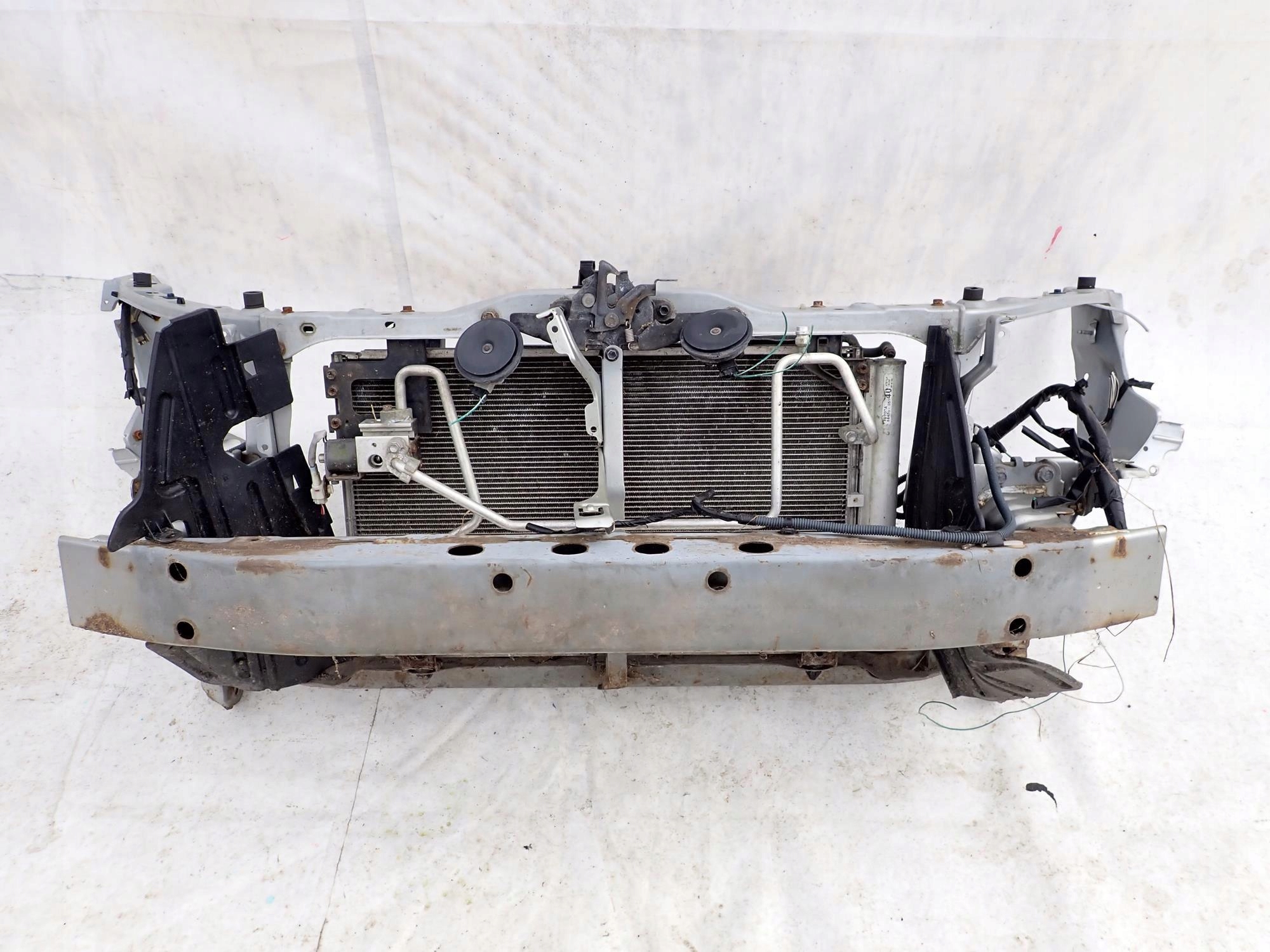 TOYOTA AVENSIS II 2 03-09 support panel for radiators pillar