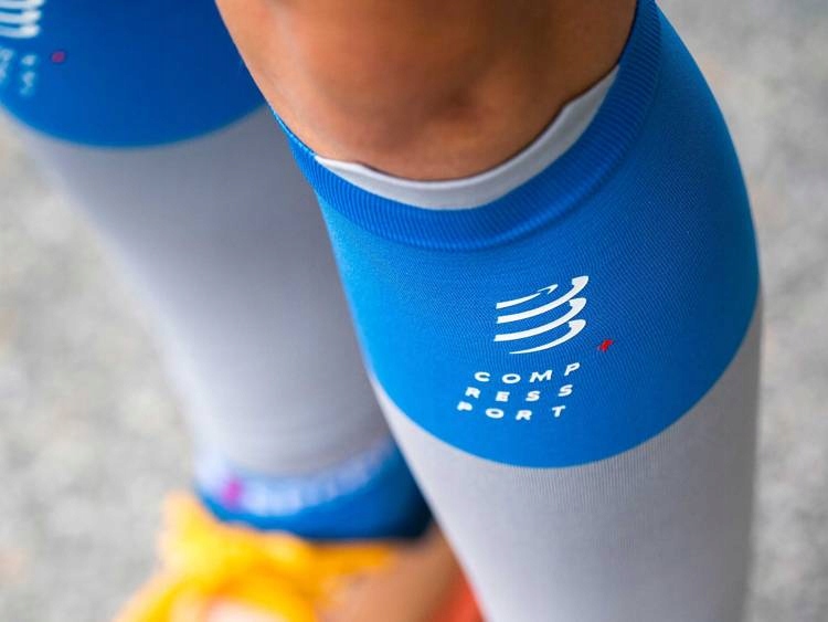 COMPRESSPORT Opaski na łydki R2v2 2020 T1 Marka Compressport