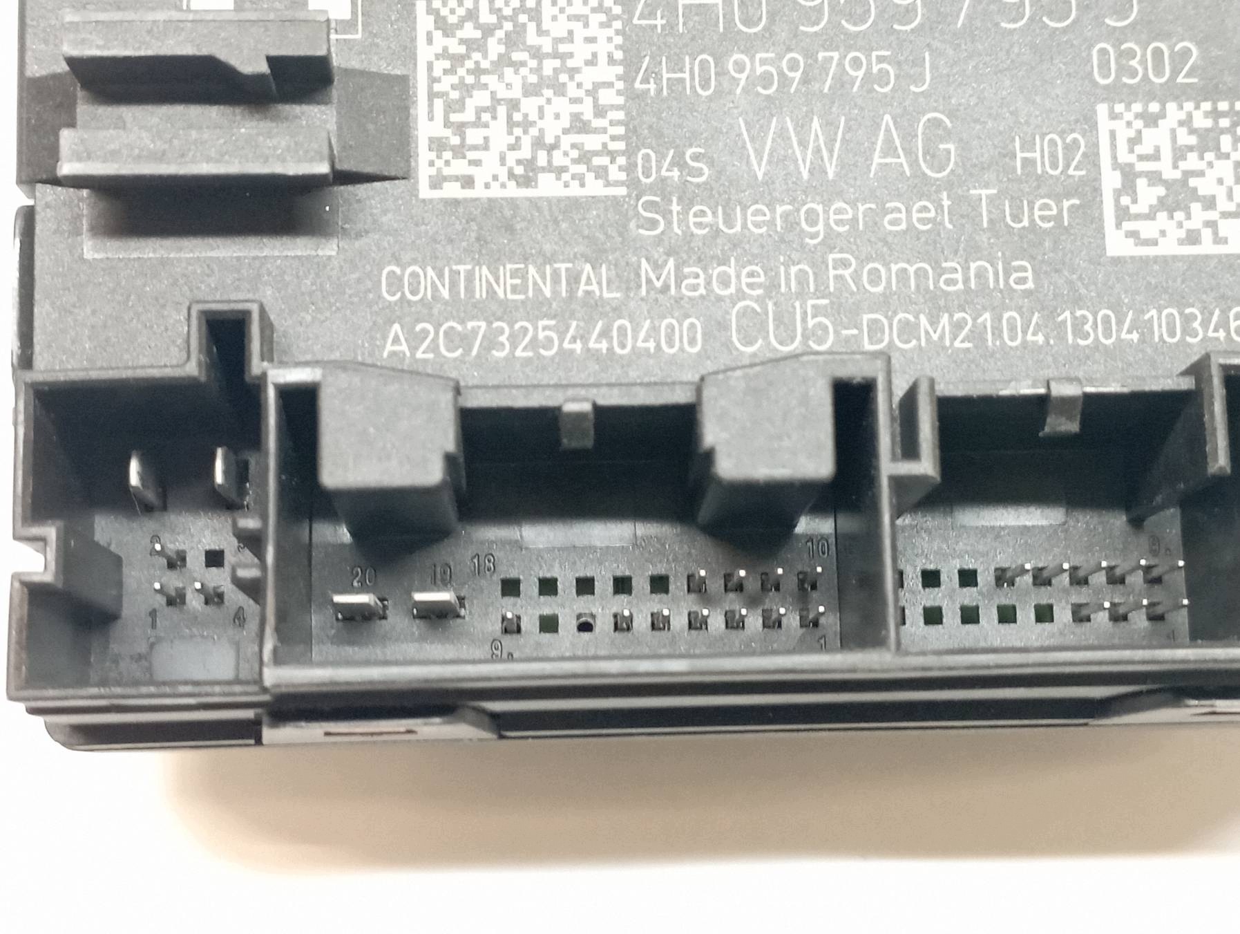 module door right rear part 4H0959795J Porsche Cayenne II (2010-2017)