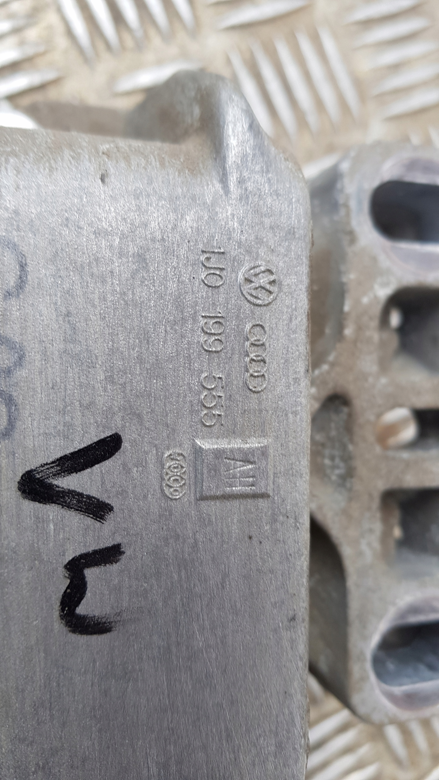 VW GOLF IV BORA engine mount 2.3 1J0199555ah