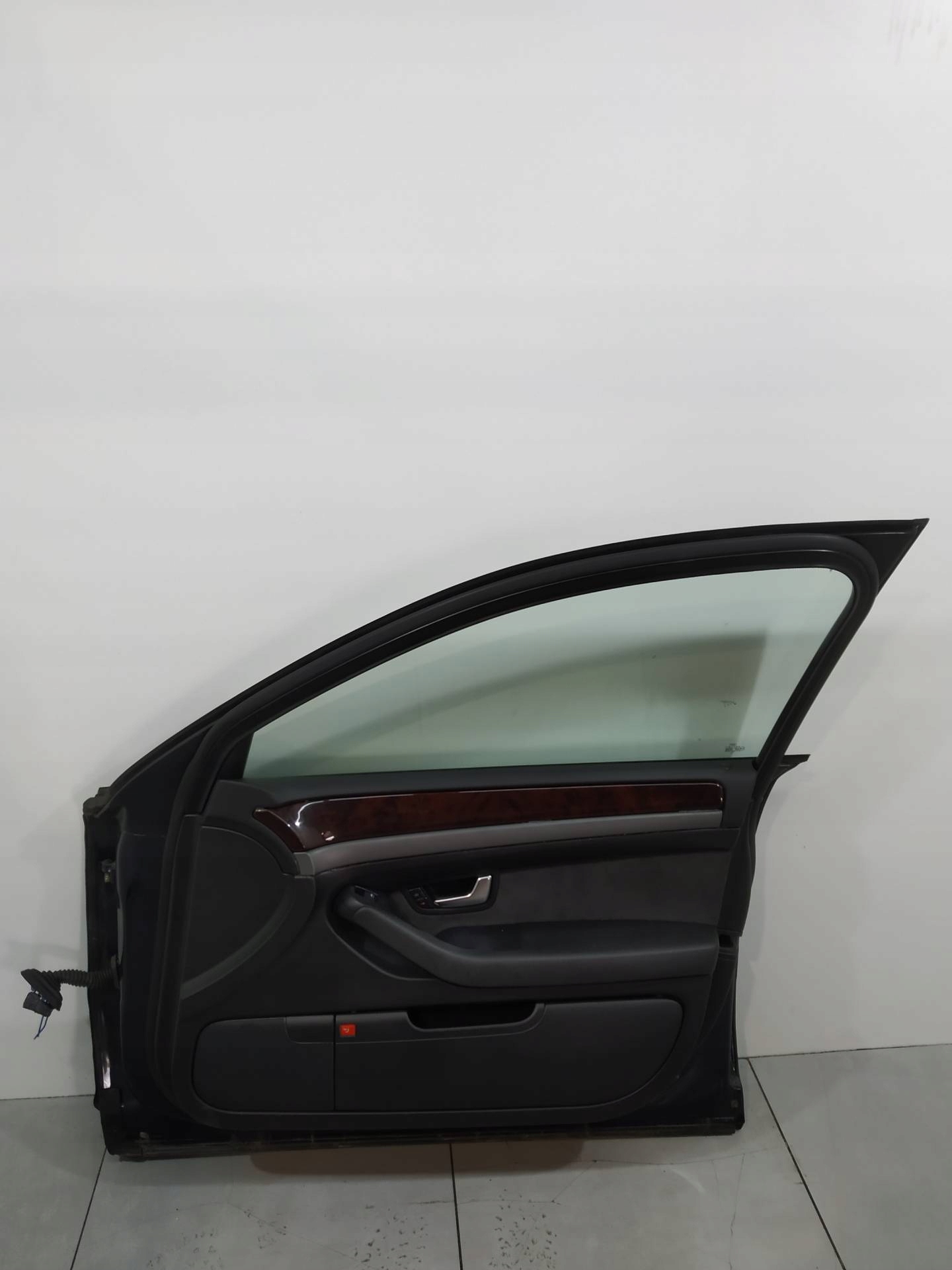 door right front LZ5D Audi A8 II (2002-2010) D3
