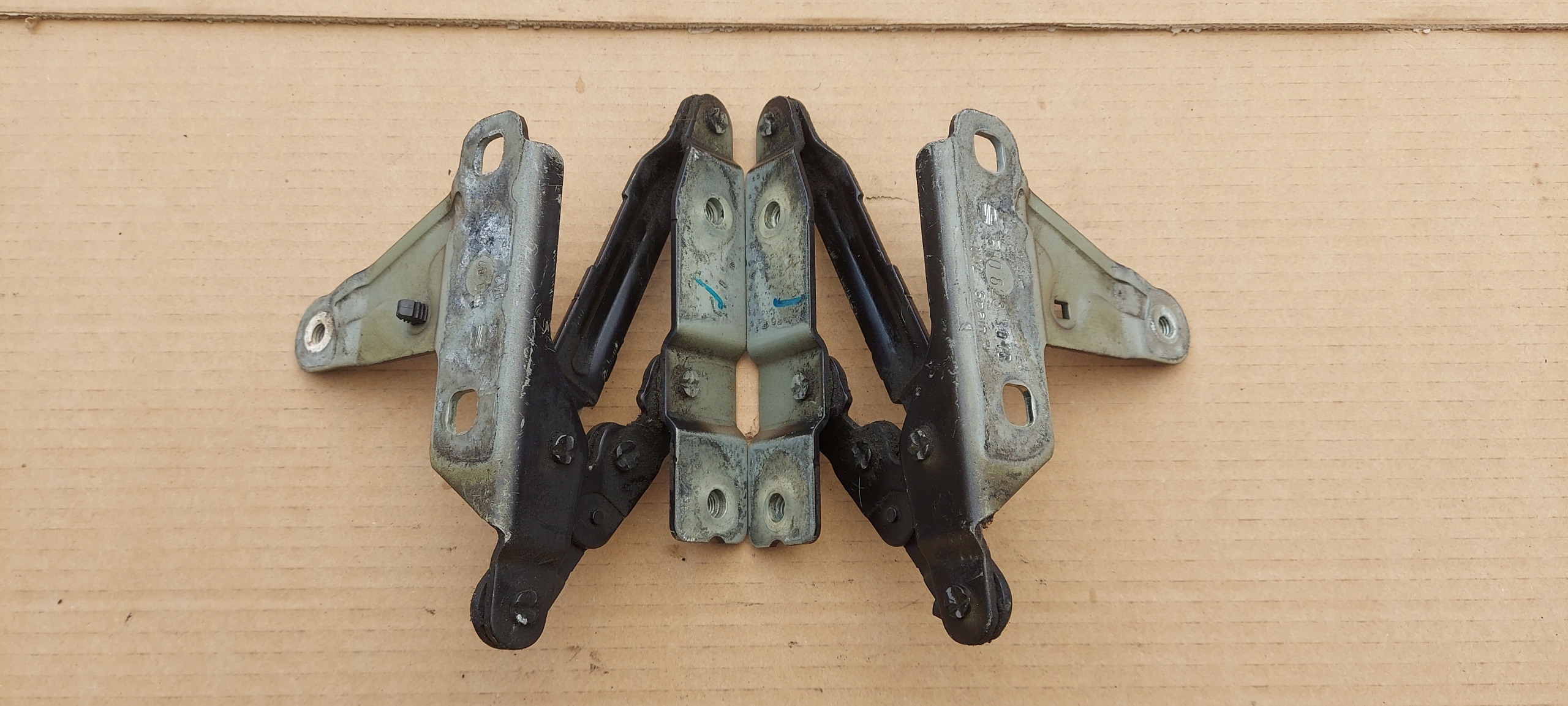 bonnet hinges ALTEA TOLEDO 04-15 LAK: LC9Z
