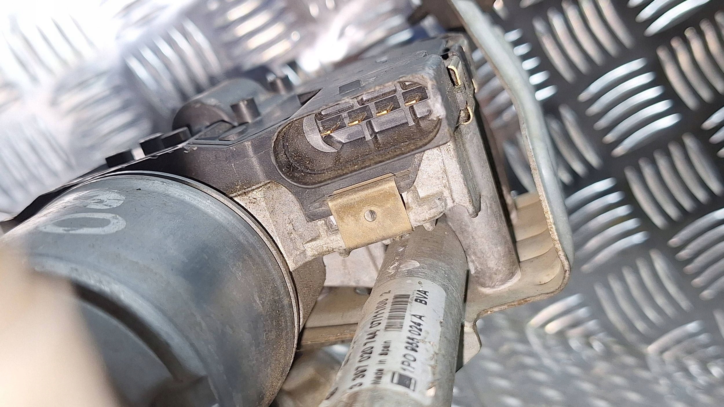mini motor of wipers right front 1PO955024A SEAT LEON II