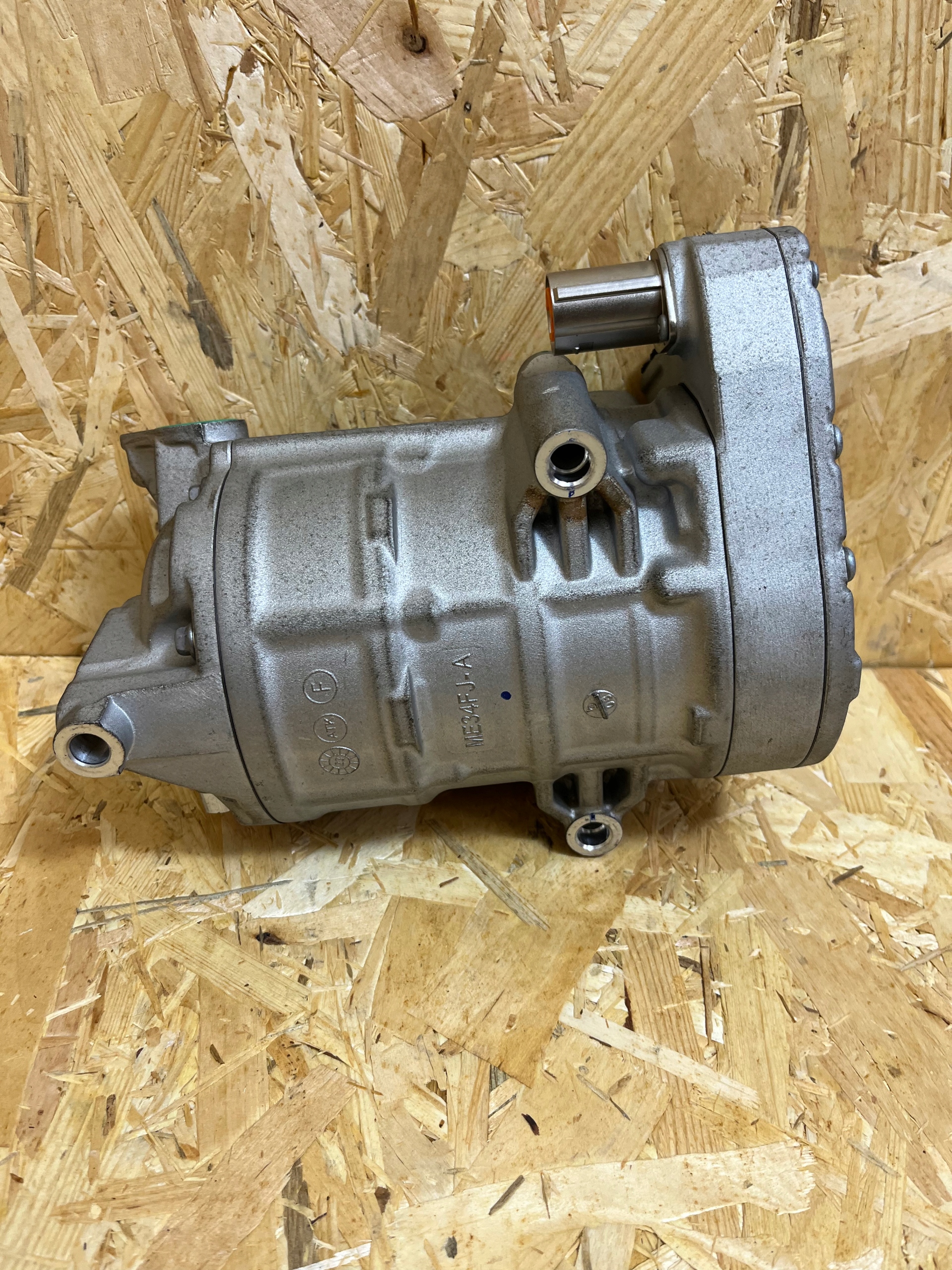 компрессор кондиционера SMART #1 volvo EX30 #3 6608084265