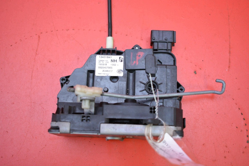 lock door left front front EU 13431841 OPEL CORSA E 5D HB 14-20