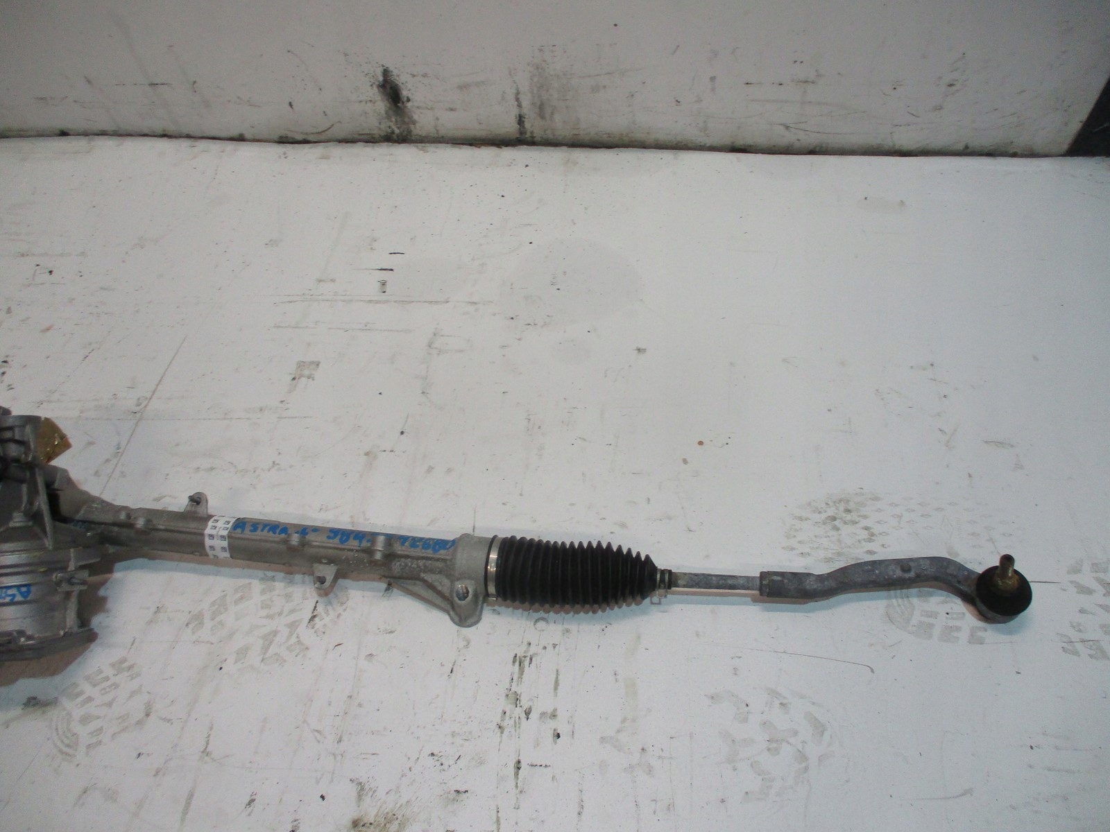 BOÎTER DIRECTION OPEL ASTRA L 9845642680