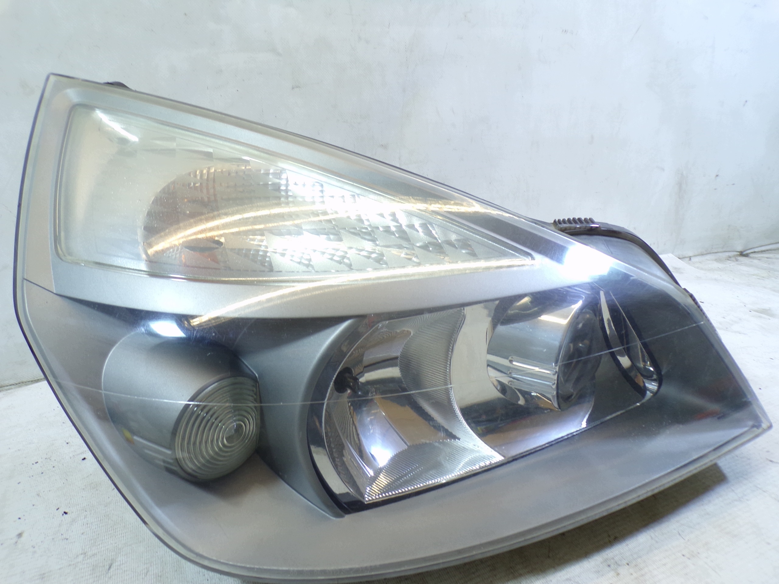 light front front right XENON RENAULT ESPACE 4 IV LIFT LADNA (K1)