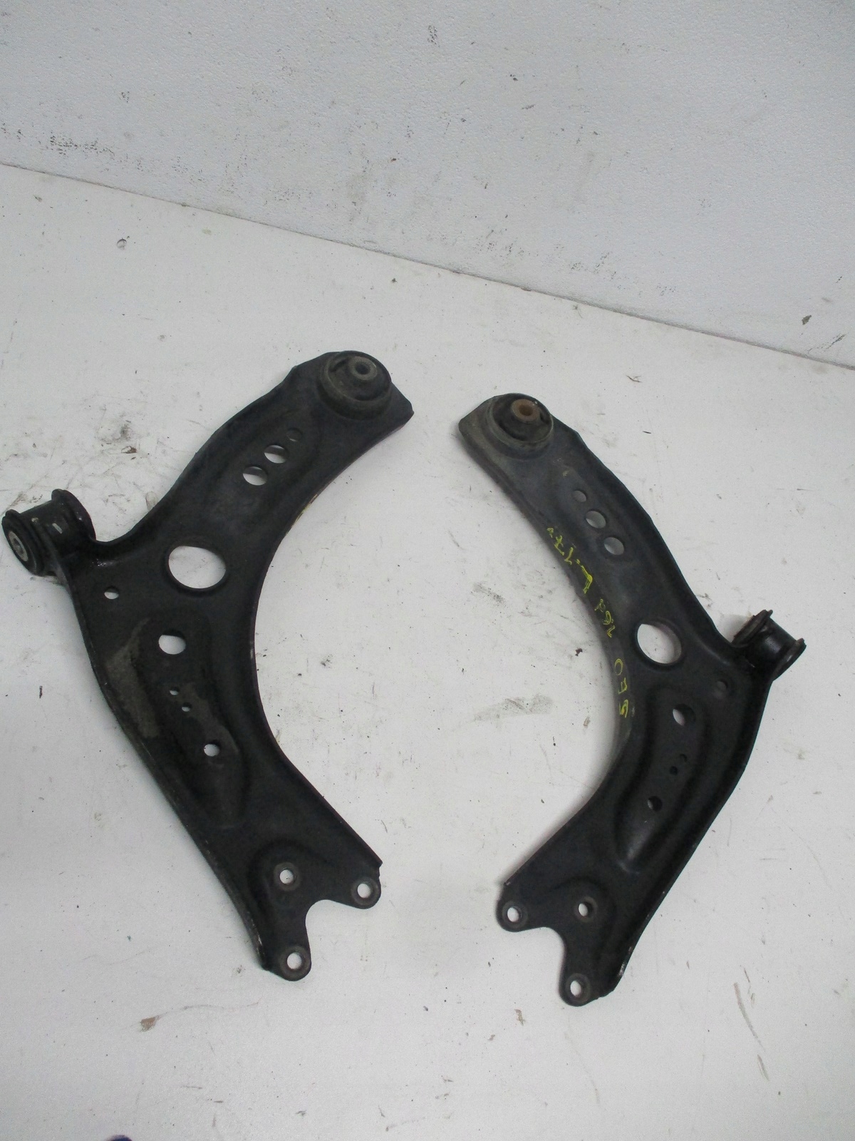 Querlenker Querlenker vorne SKODA OCTAVIA 3 III 5E0