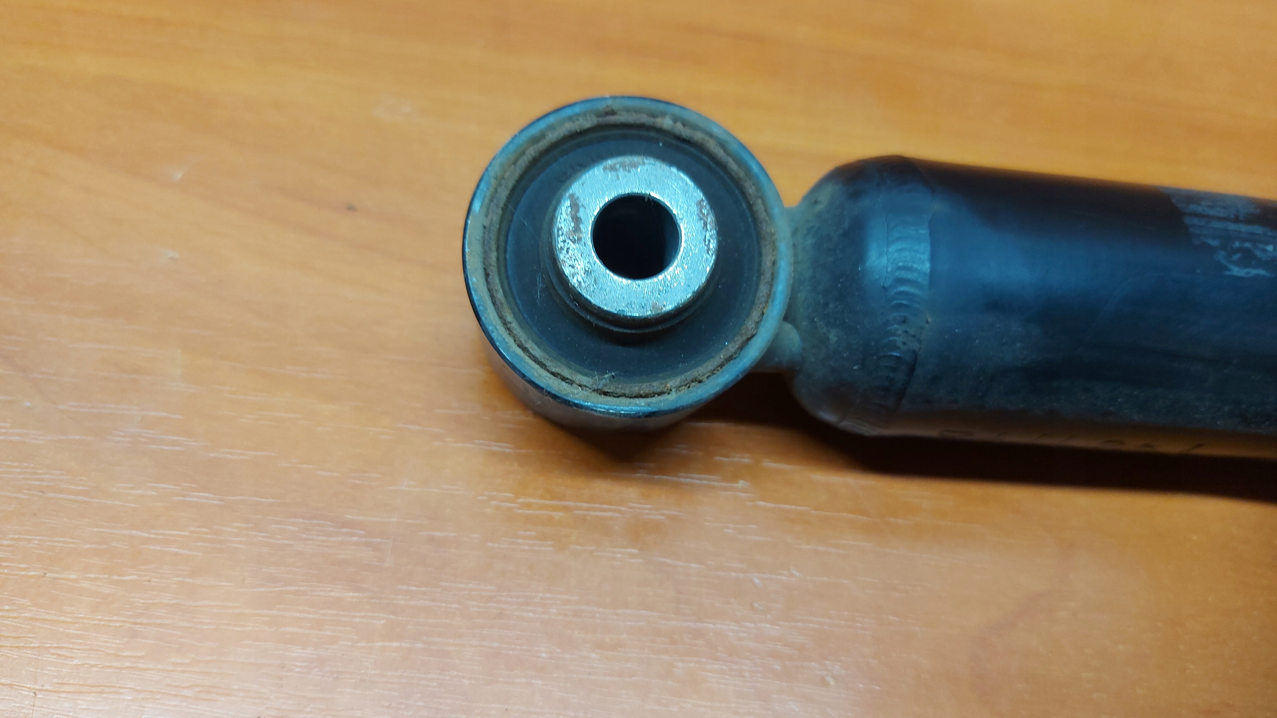 shock absorber right left rear part rear TOYOTA YARIS IV 20