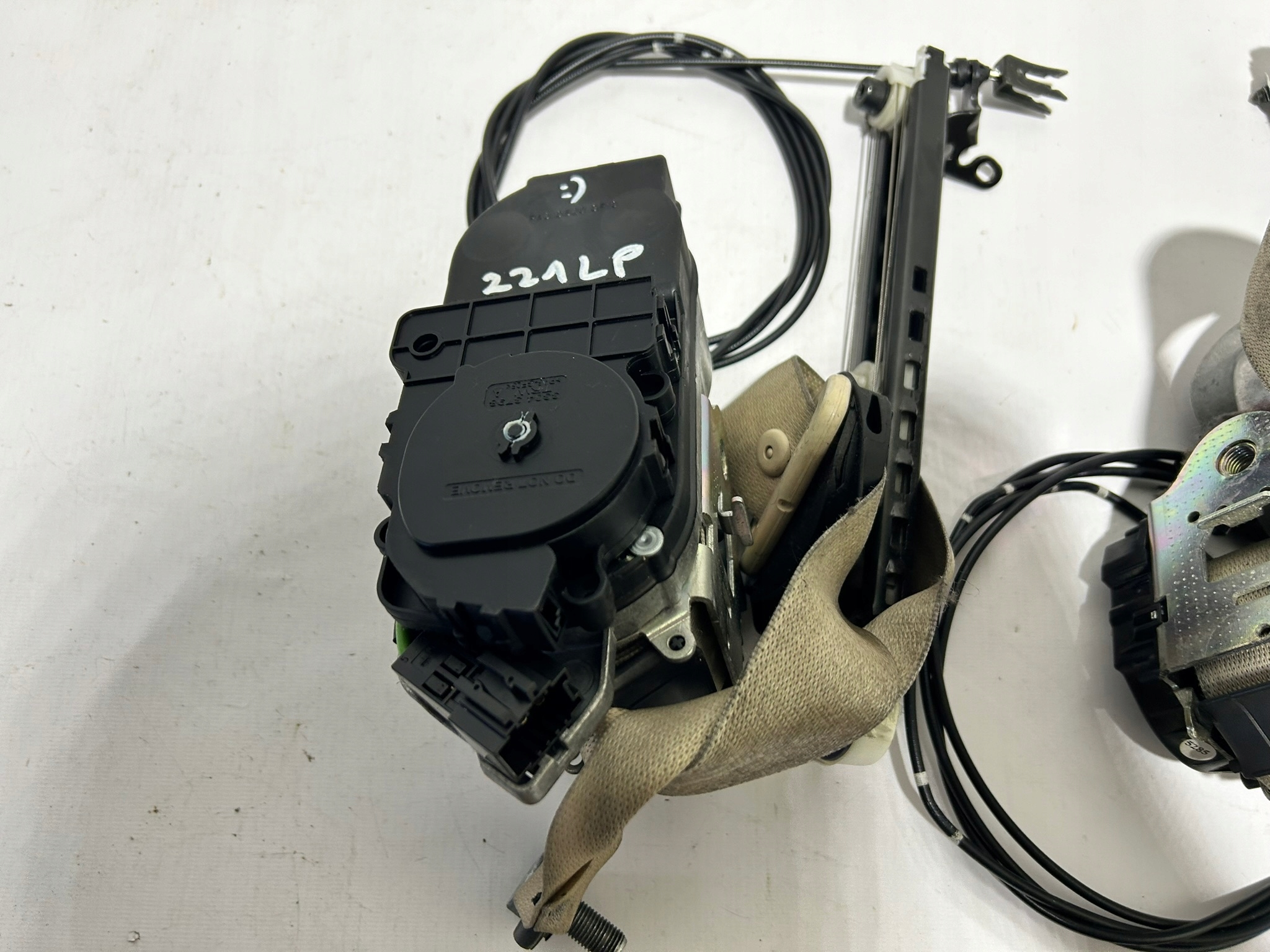 tension belts front rear part right left KOMPLET MERCEDES W221