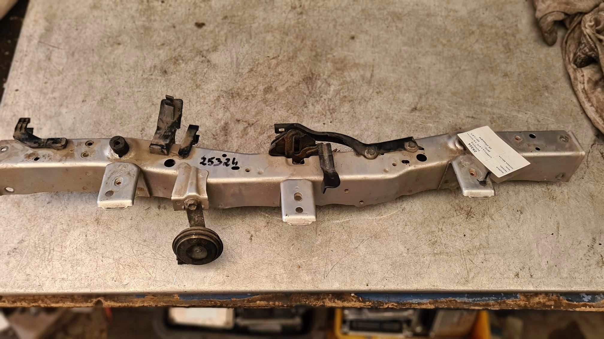 TOYOTA COROLLA E15 support panel for radiators pillar upper