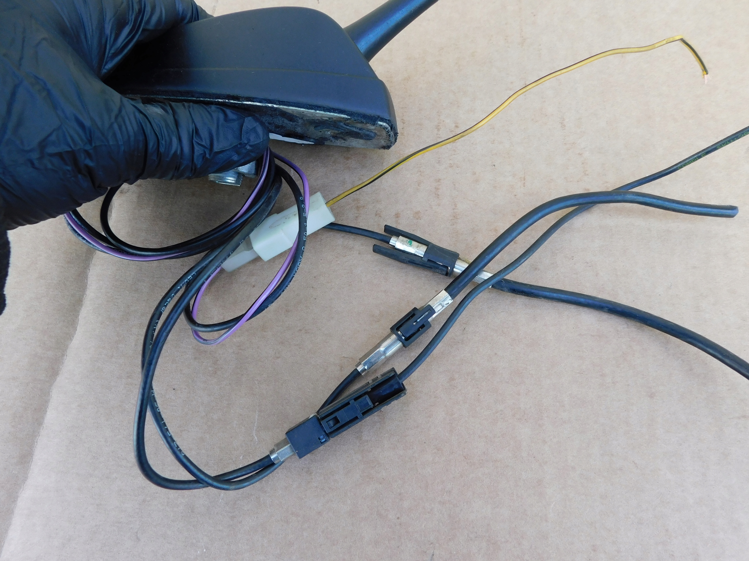 Mercedes Sprinter 906 VW Crafter antena dach z GPS 3 kable OEM