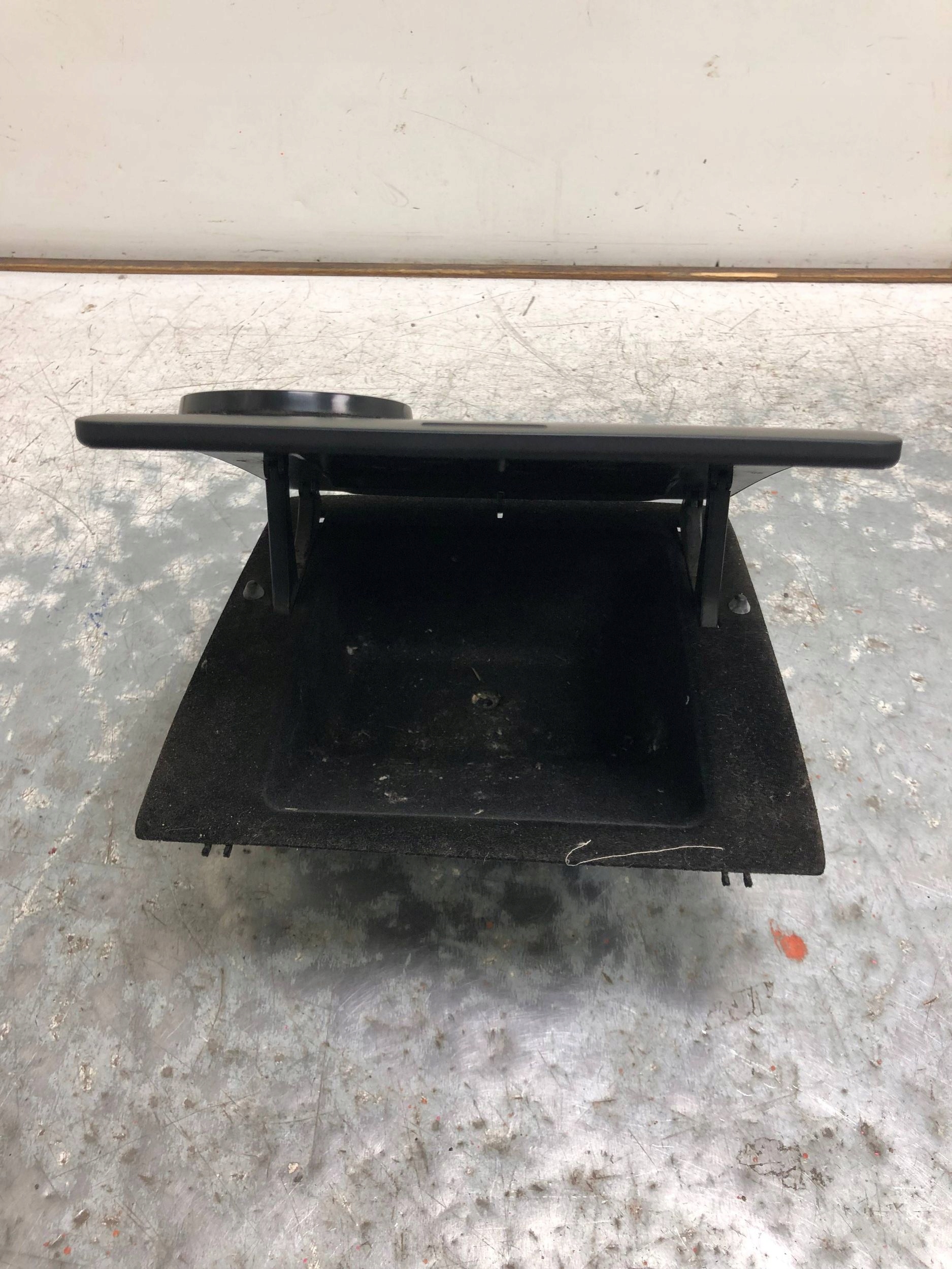 passenger compartment consoles VW TOURAN and 1T1857921B