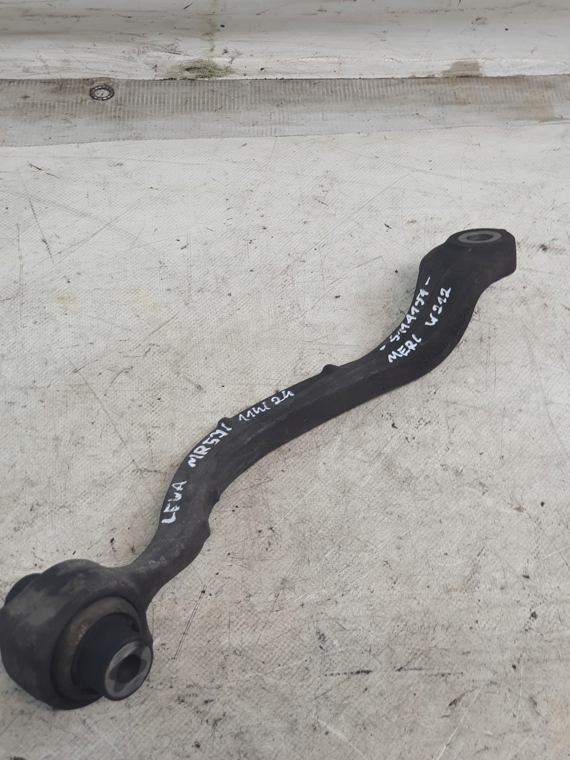 arm front left MERCEDES W212 2.2CDI EU 10r.
