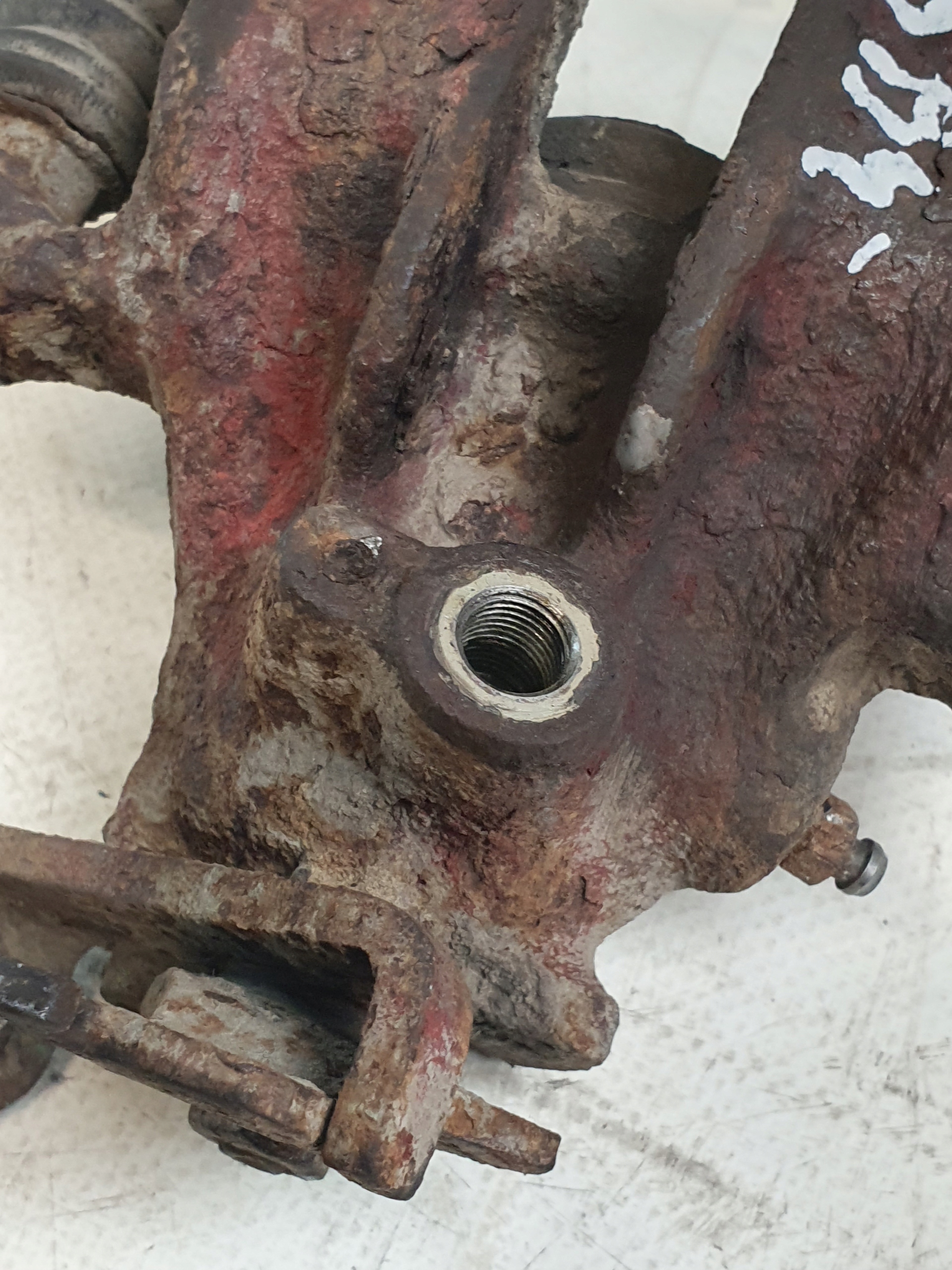 caliper brake rear part left VOLVO S40 and 96r. 1.8B