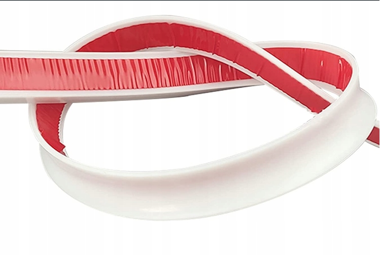 PRÓG PRYSZNICOWY bariera wodna 30x18mm zapora wodna 250cm - 2,5m BIAŁY Marka bez marki