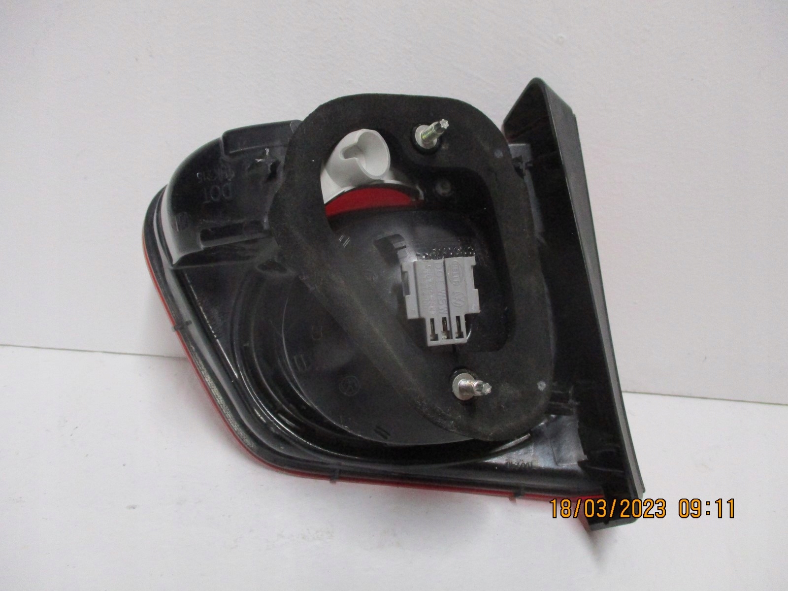 light VW Tiguan 5N0 5N0945094B for the bonnet
