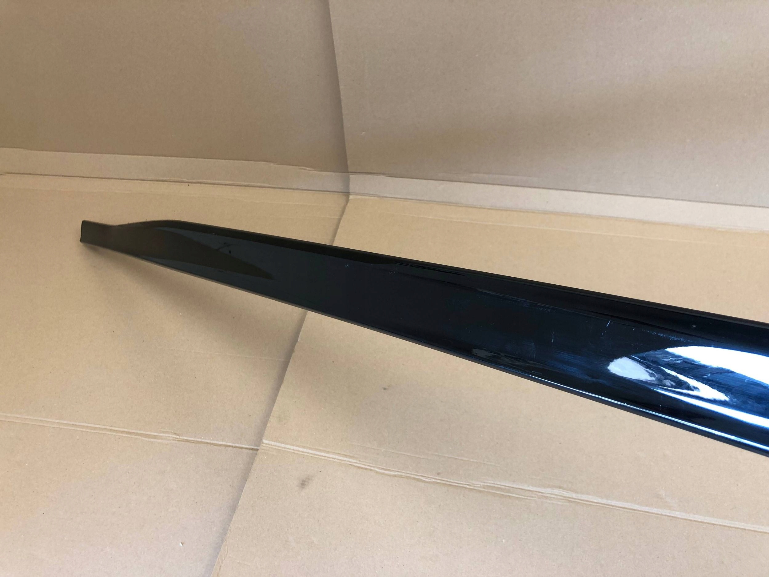 moulding threshold right R-LINE VW GOLF VIII 5H0853856