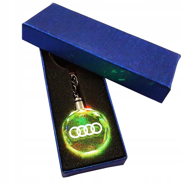 

Brelok świecący Audi led kryształ