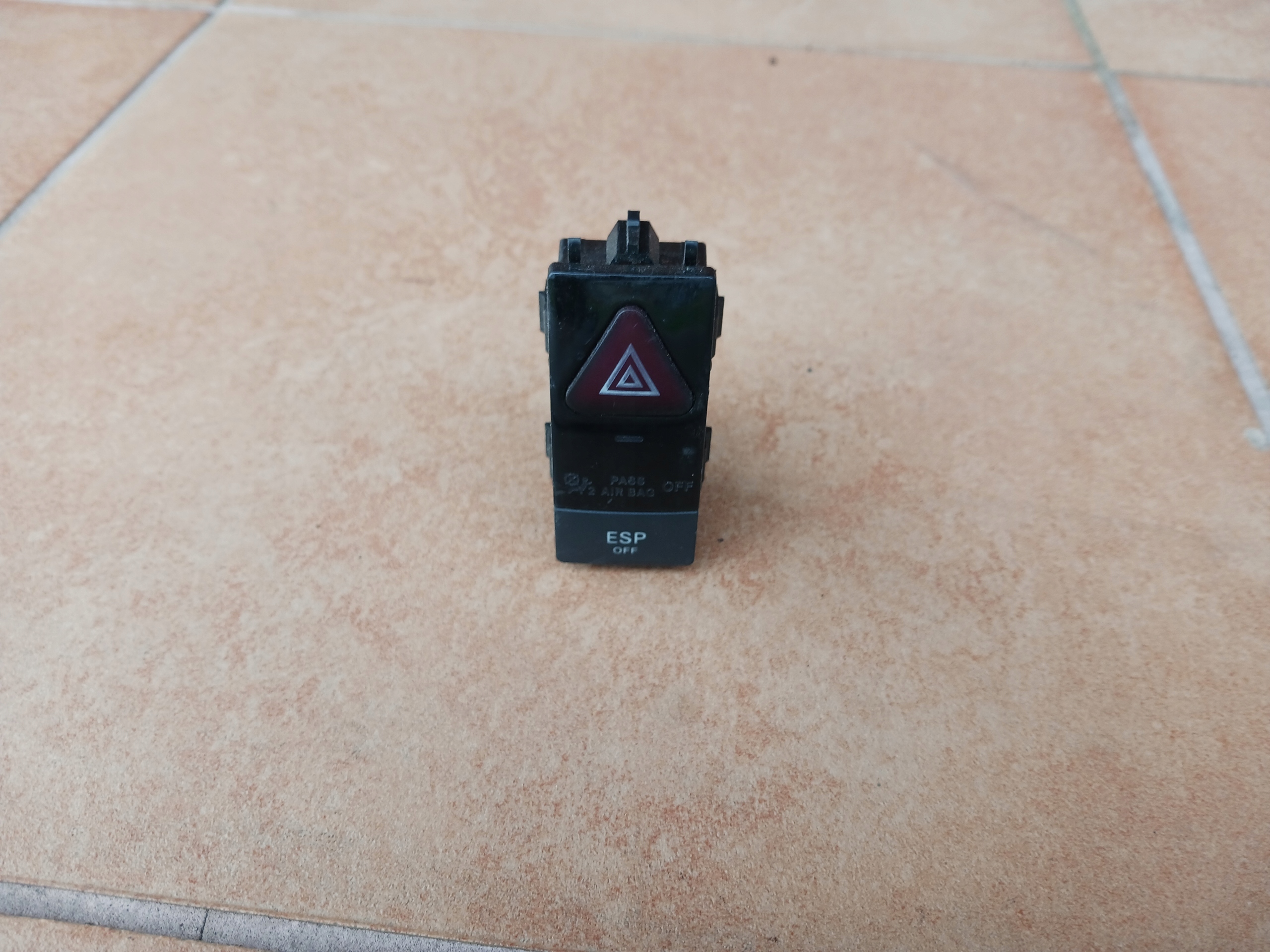 lichtschalter des warnblickschalters MERCEDES W204 2048707610