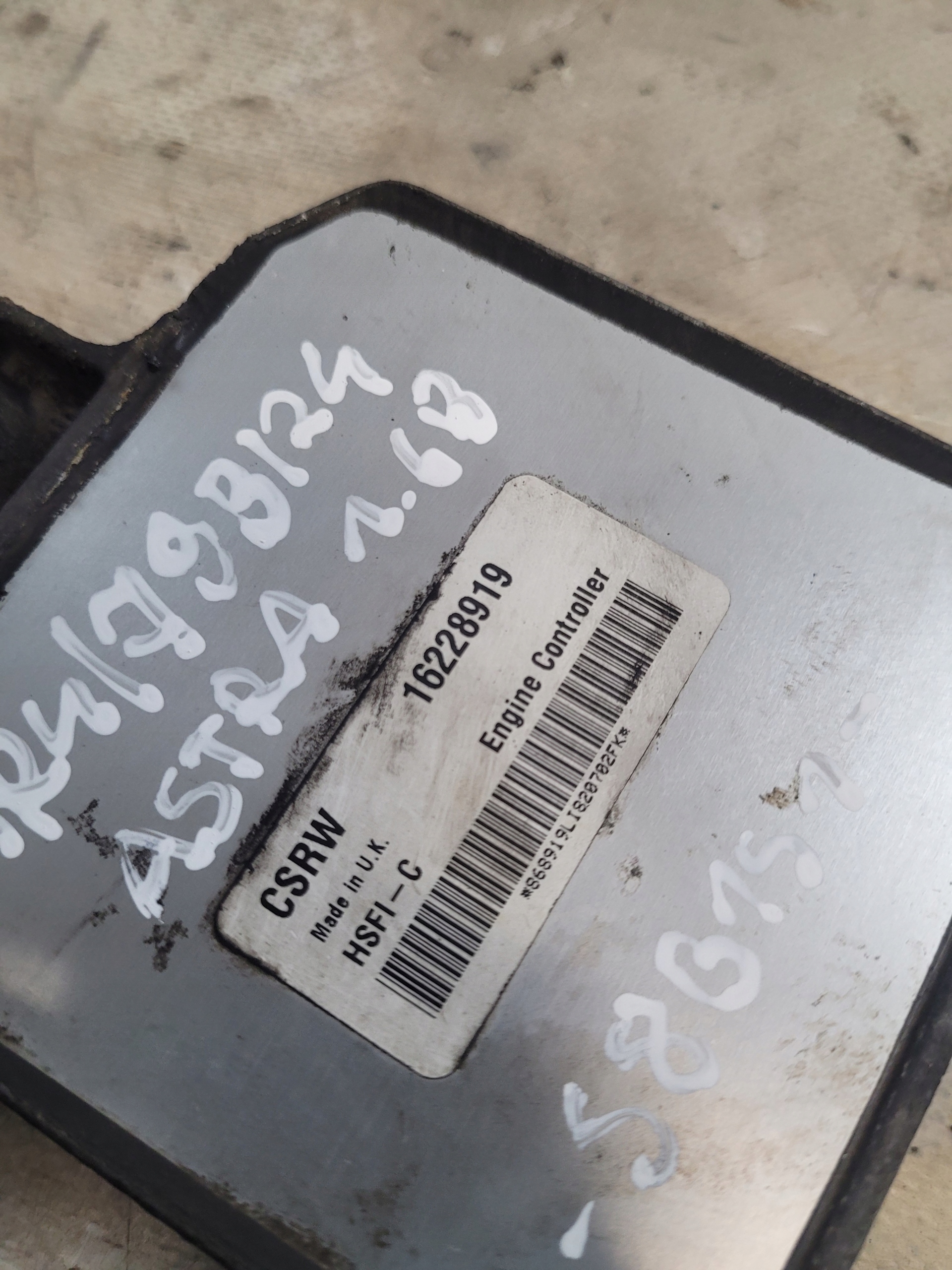 control unit computer of the engine OE 16228919 OPEL ASTRA G II 1.6B