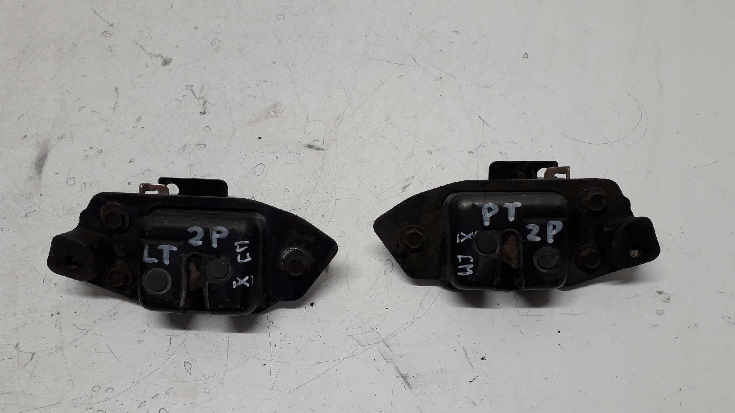 JEEP GRAND CHEROKEE WJ 98- ZAMEK KLAPY TYLNEJ 2szt