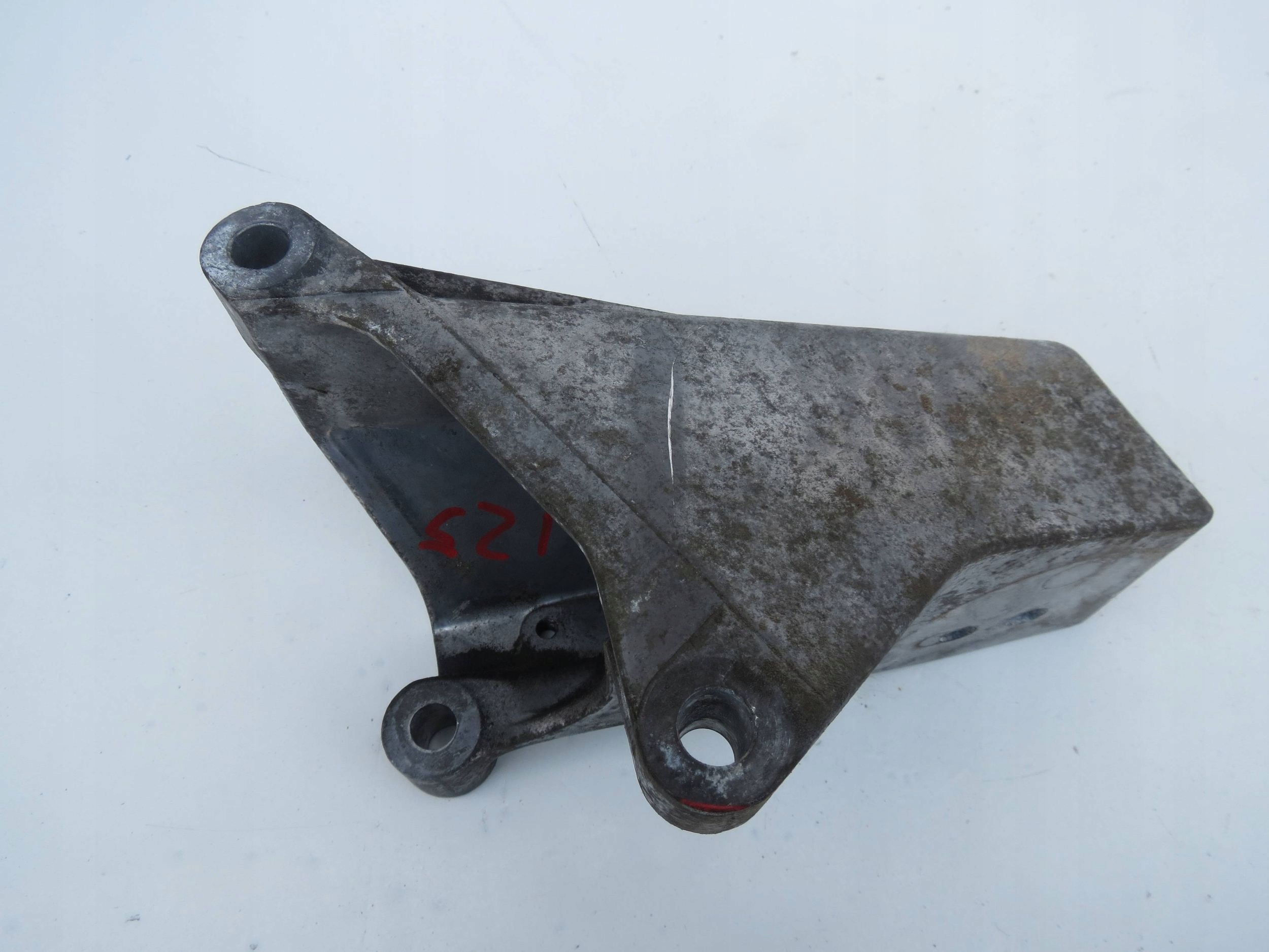 holder engine mount VOLVO XC90 V8 4.4 8683730