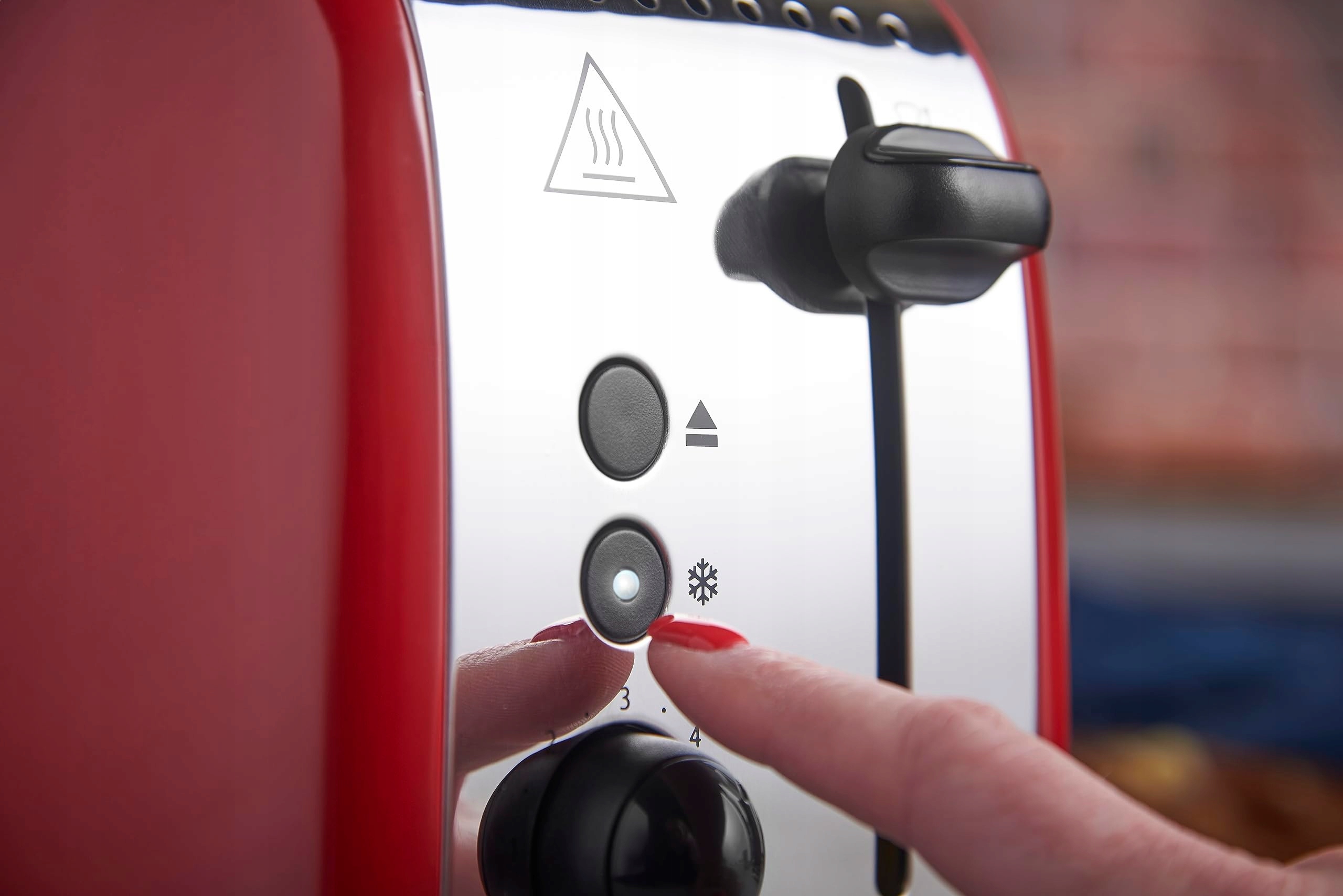 RUSSELL HOBBS Toster 2 Kromki Stal Czerwona Szerokie Szczeliny 1600W — miniatura 3