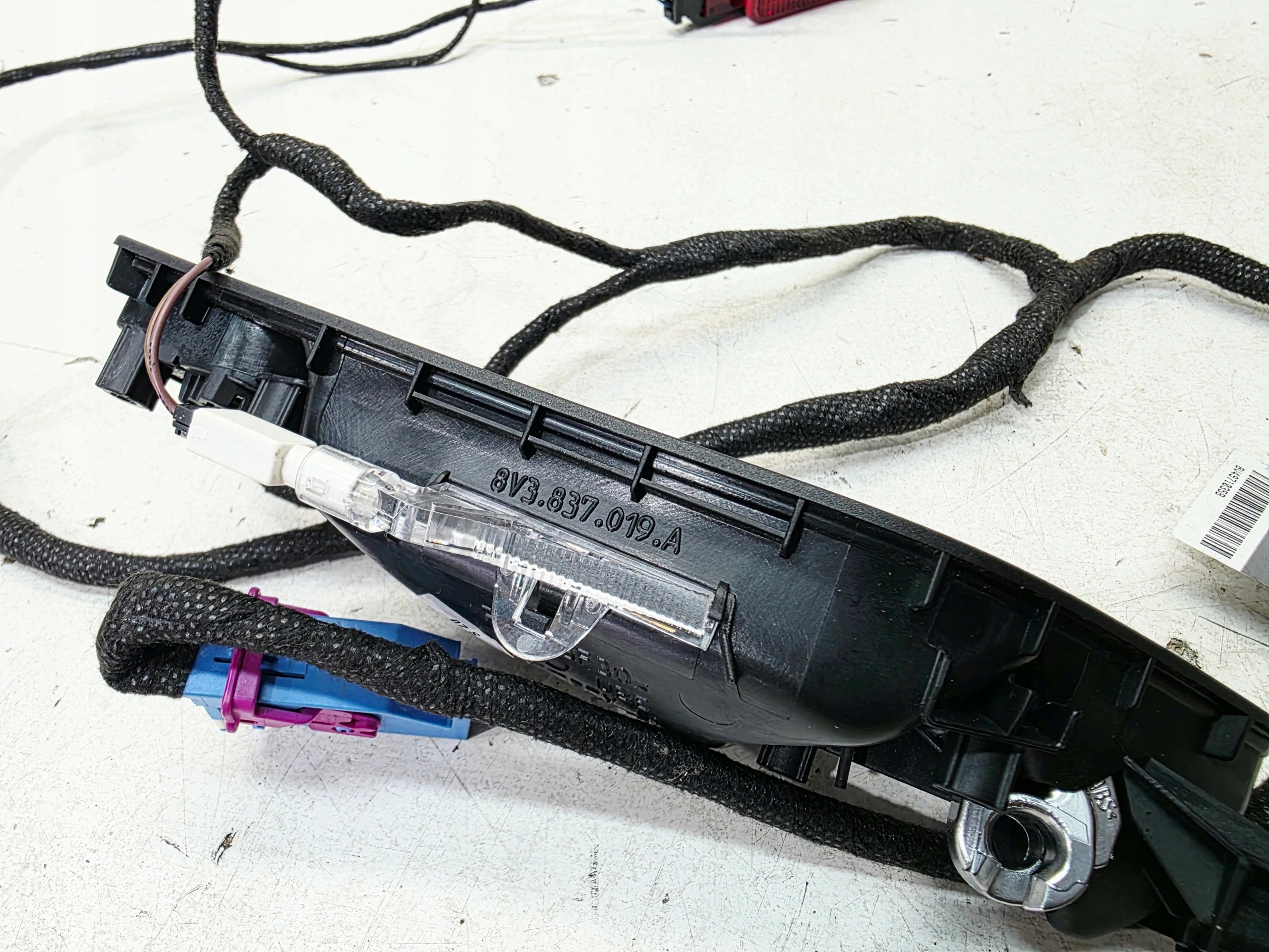 handle door left front AUDI A3 8V SPORTBACK 8V3837019A 8V4971035B