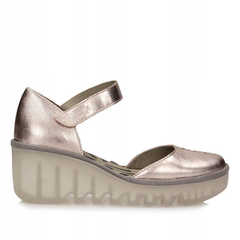 Dámské sandály Fly London BISO305FLY Laminato Sahara zlaté na podpatku
