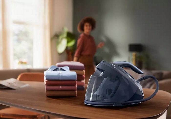 Generator pary Philips PerfectCare 7000 PSG7130/20 Stacja żelazko Model PSG7130/20