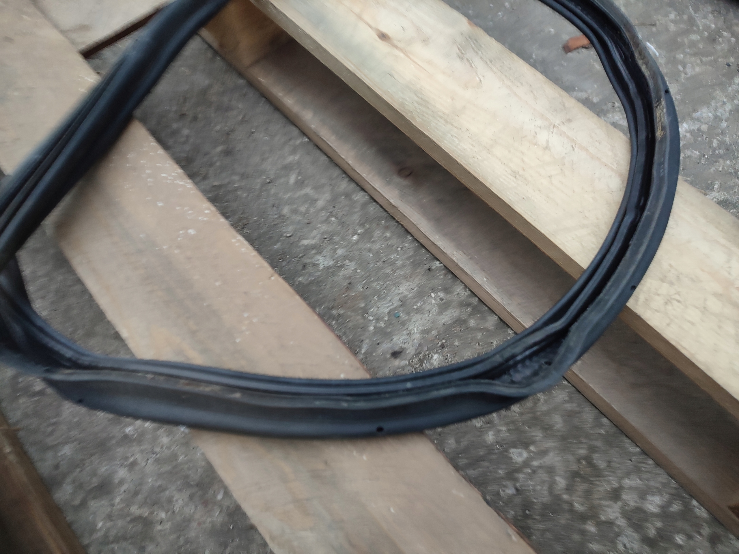 gasket bonnet boot Volkswagen Passat B7 kombi