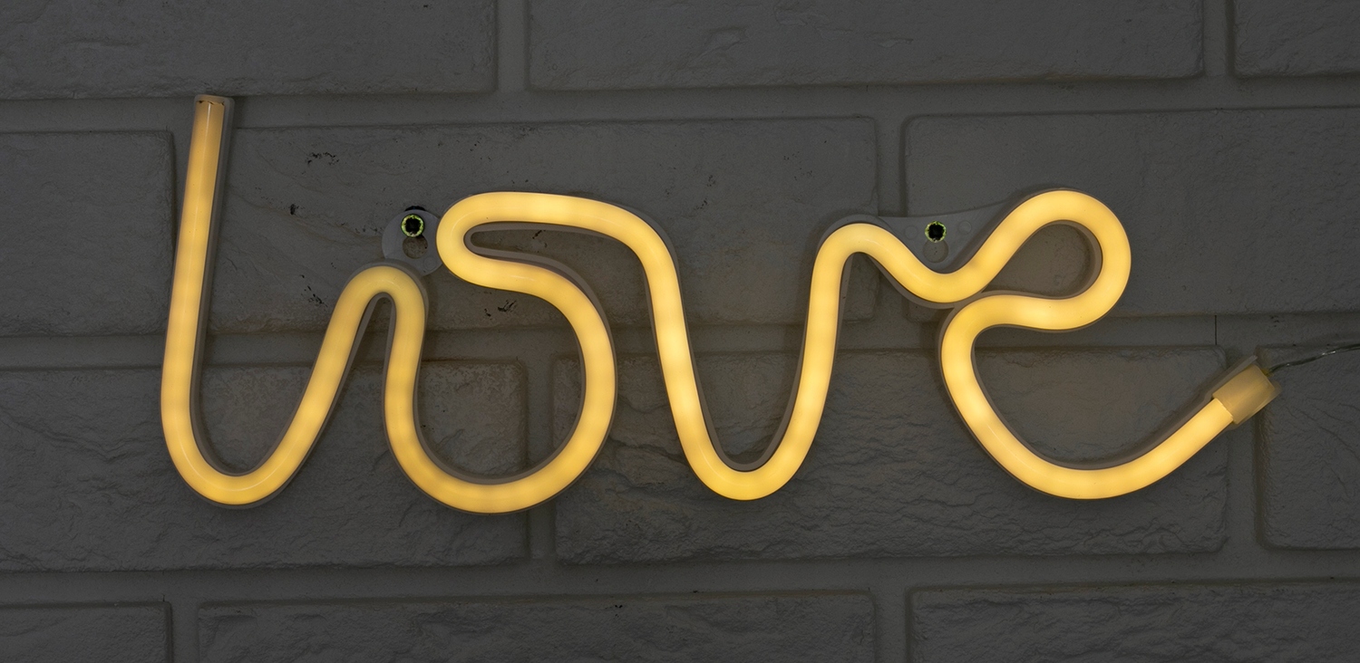 LAMPA NEON LED napis LOVE kolor złoty EAN (GTIN) 7332844230422