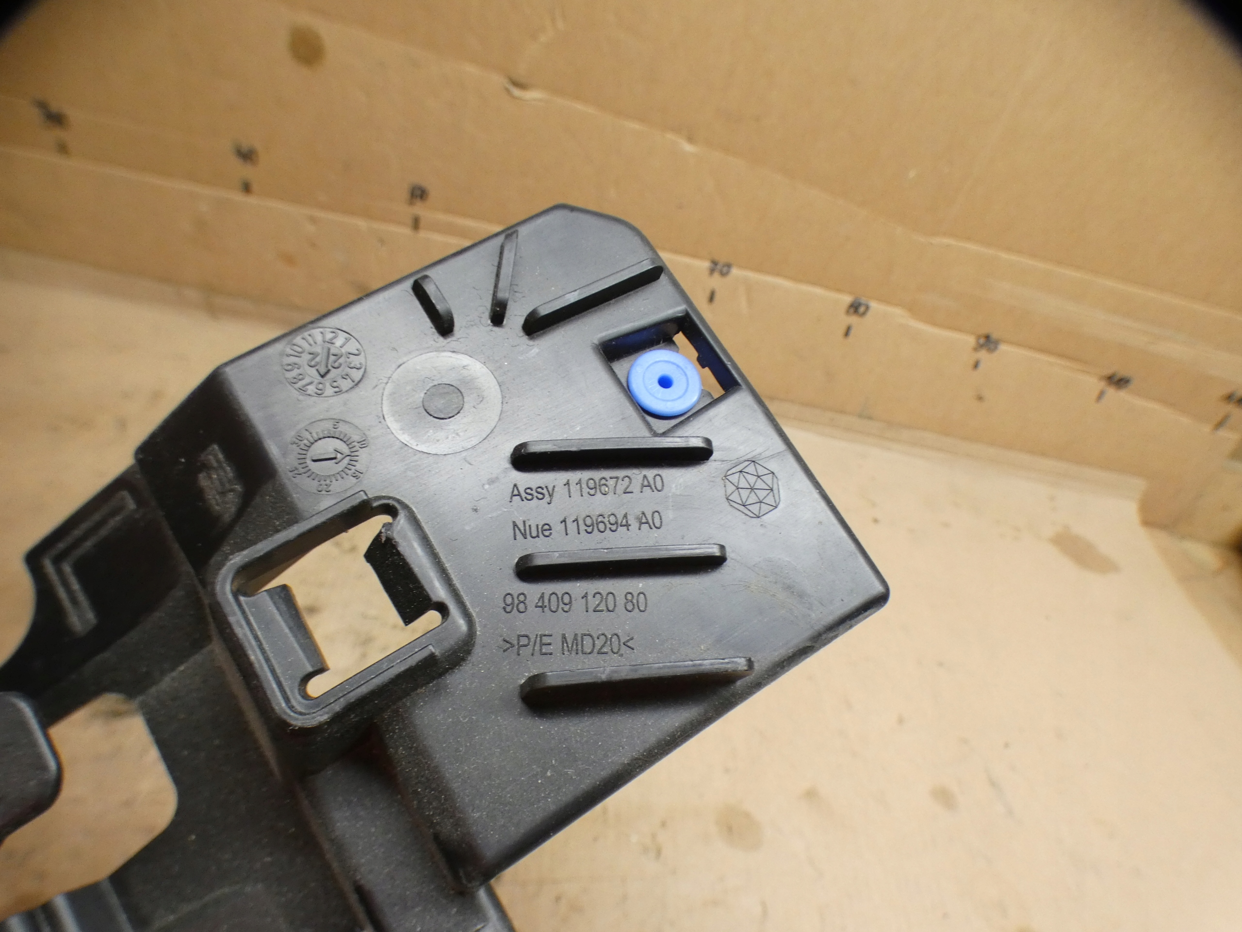 console left right PEUGEOT 308 T10