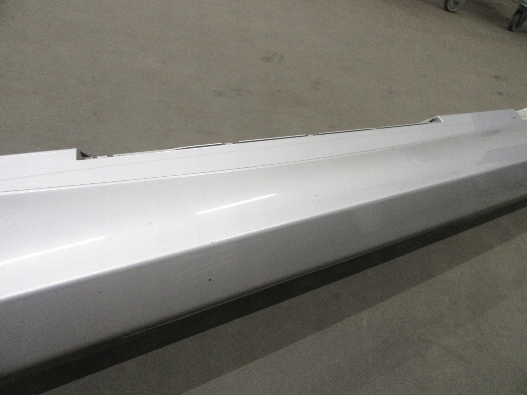 moulding cap threshold left BMW e87 LCI LIFT 354 Titansilber