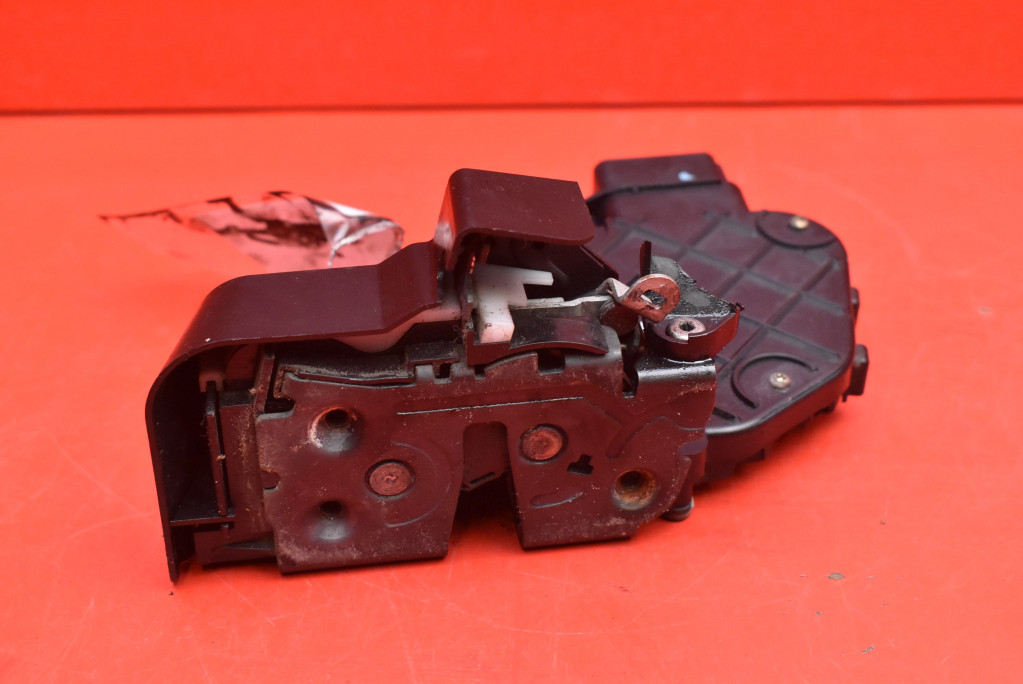 lock door right front front EU 30753664 VOLVO V50 1 and 03-11
