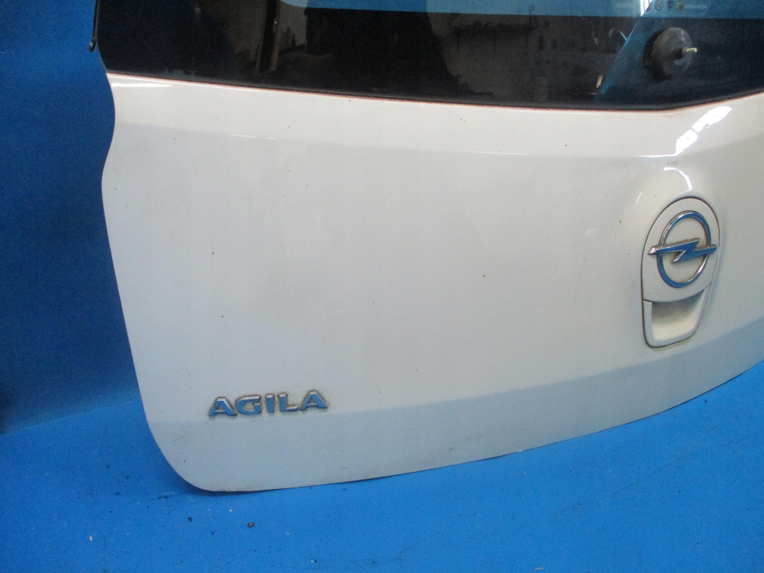 KLAPA BAGAŻNIKA TYŁ TYLNA OPEL AGILA B BIAŁA Typ samochodu Samochody osobowe