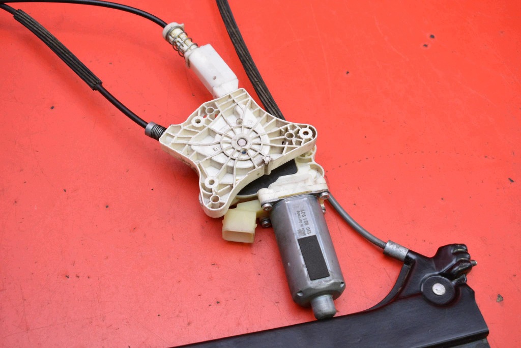 window regulator left front EU A2308201042 MERCEDES CLK C209 COUPE 02-09