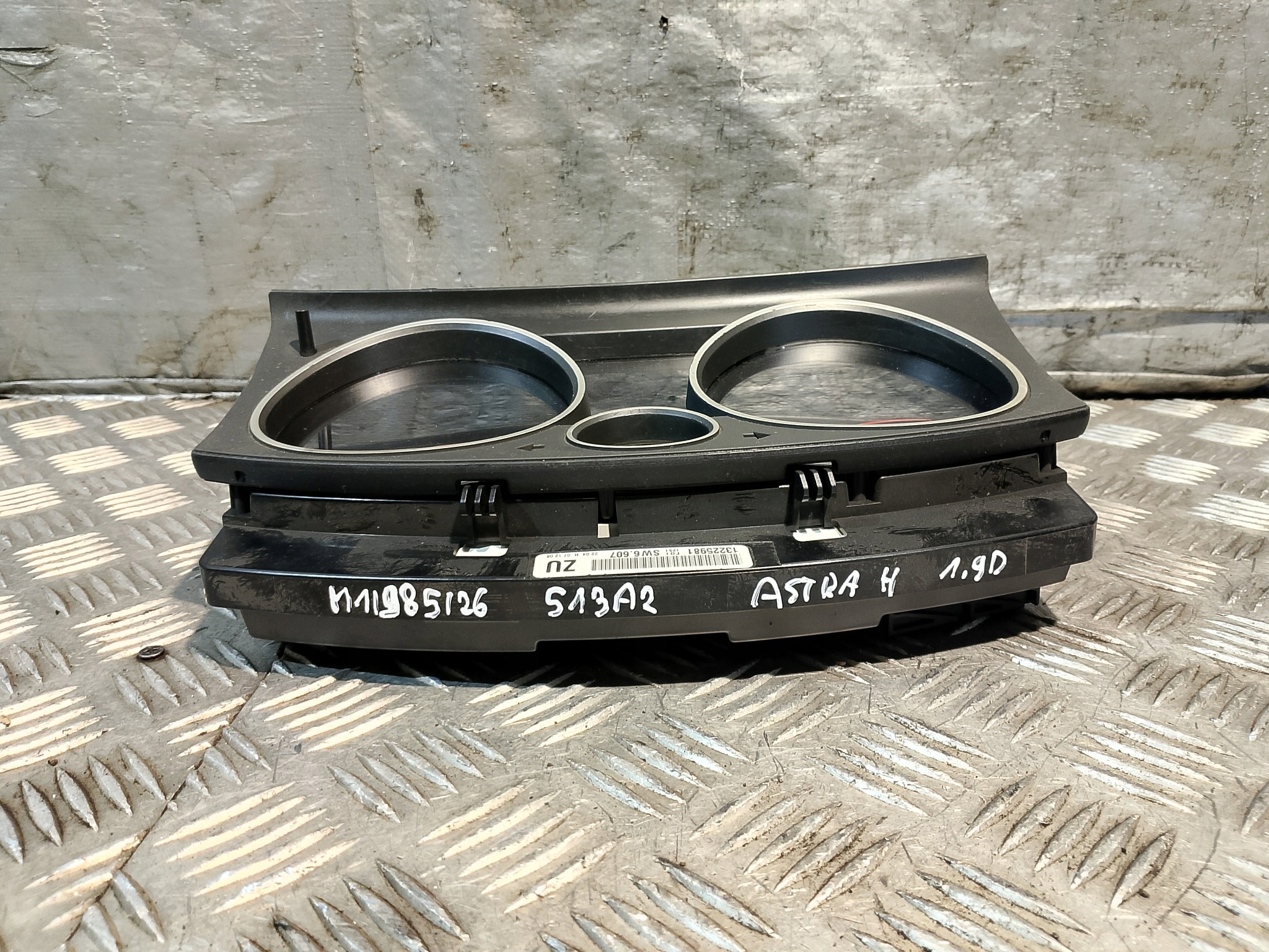 dials PREDKOSCIOMIERZ OPEL ASTRA H III 3 1.9 D 13225981
