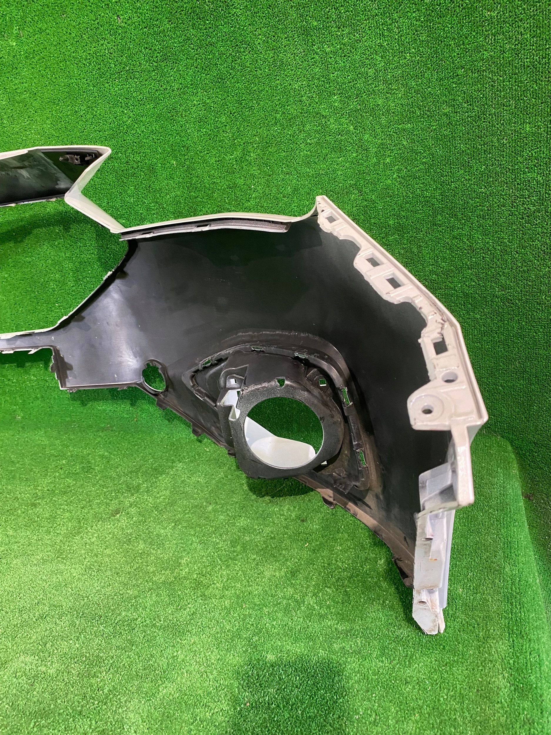 front bumper front SEAT TARRACO 5FJ NR.Z5771