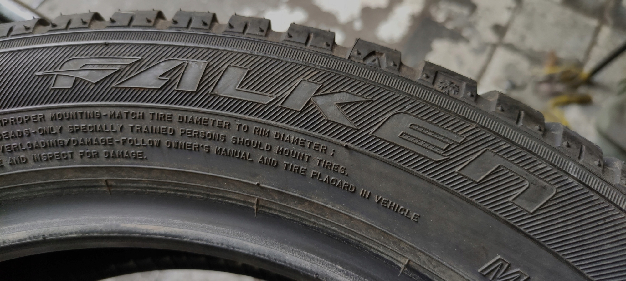 Opony 165/60/15 Falken 2x7mm 2x6,5mm 4szt.=450zł Z Klasa średnia