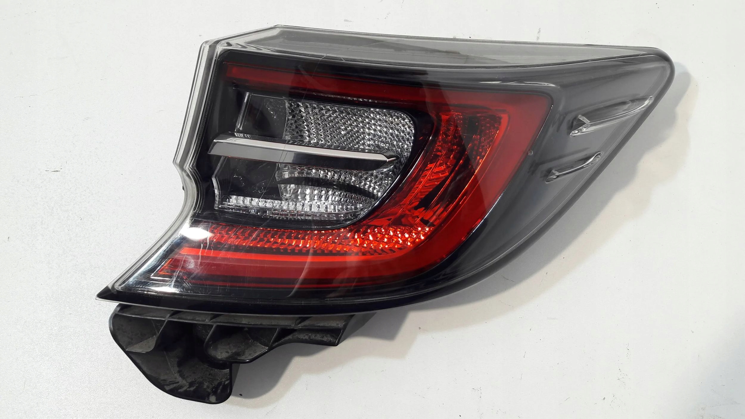 Toyota Corolla E21 rear right light Hatchback LED (R131)