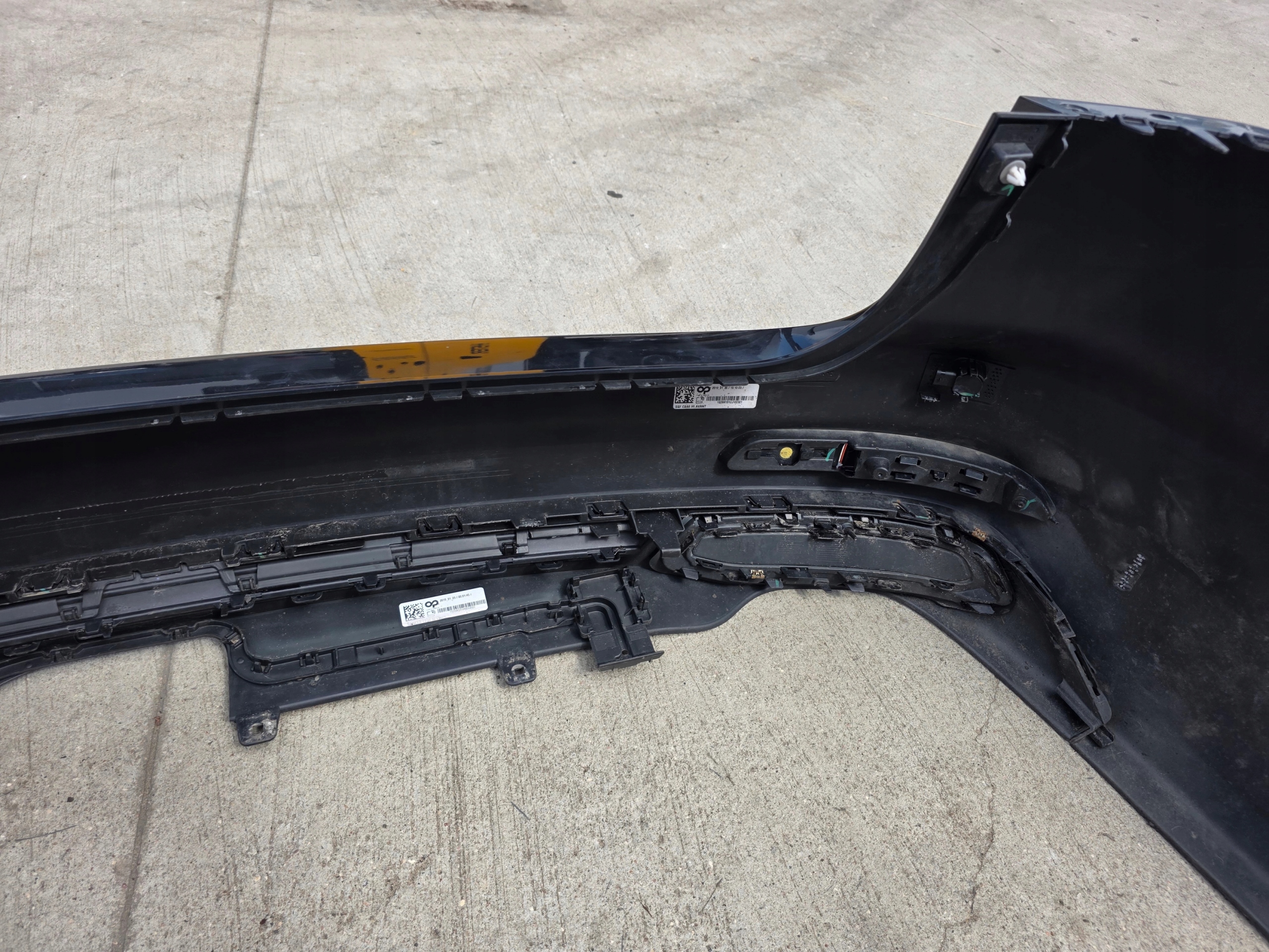 bumper rear part AUDI A6 C8 LY9T KOMBI AVANT 4XPDC towing complete !!!