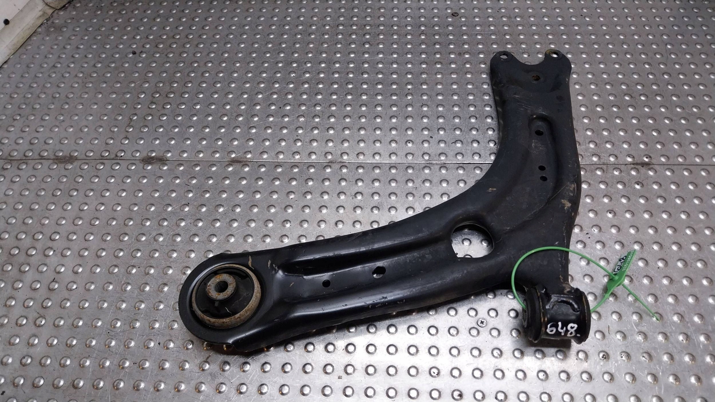 arm left front 3Q0407153D KODIAQ FORMENTOR ATECA KAROQ SUPERB IV Q3 83A