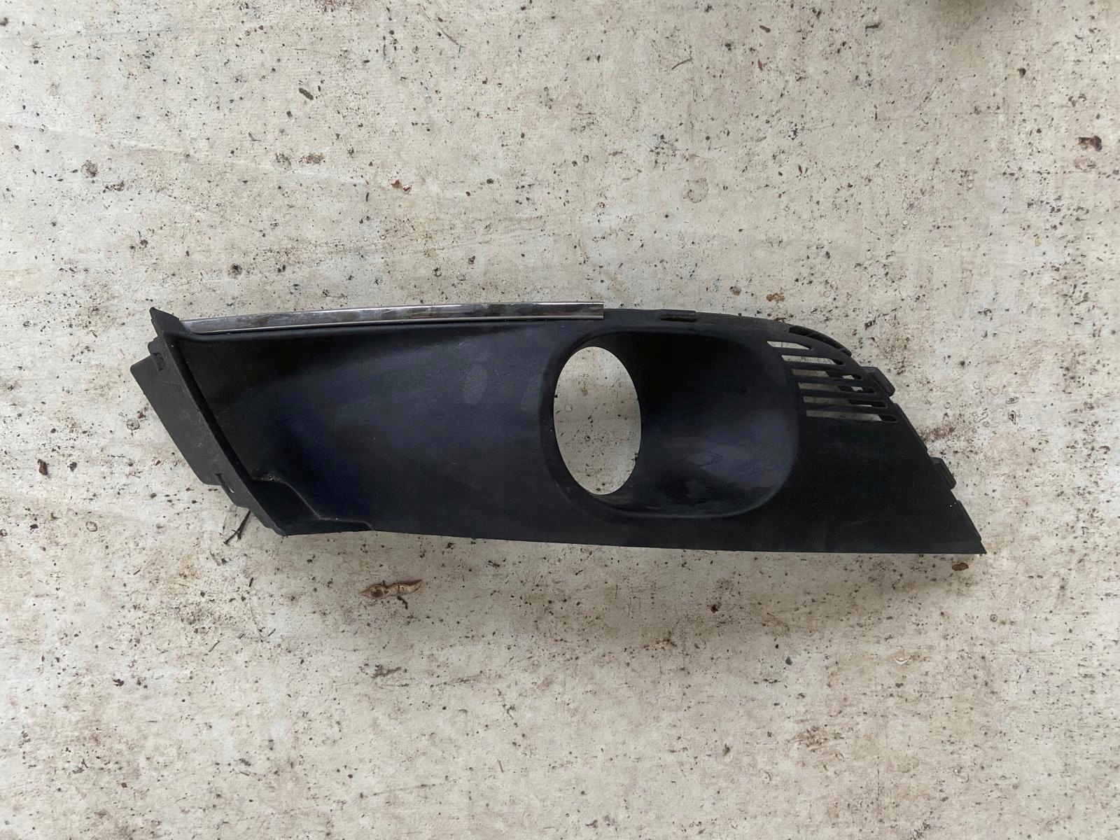 RENAULT MEGANE IV 16-> grid of a bumper left front front 261A32853R