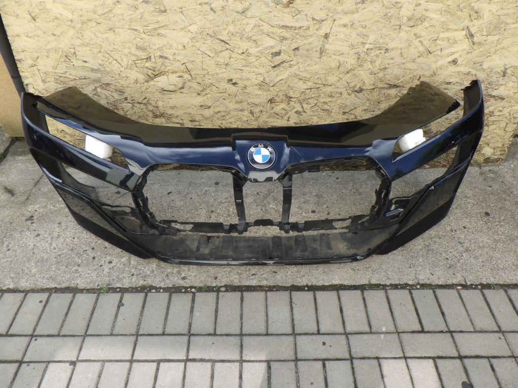 BMW 7 I7 G70 M PAKIET 2022- front bumper