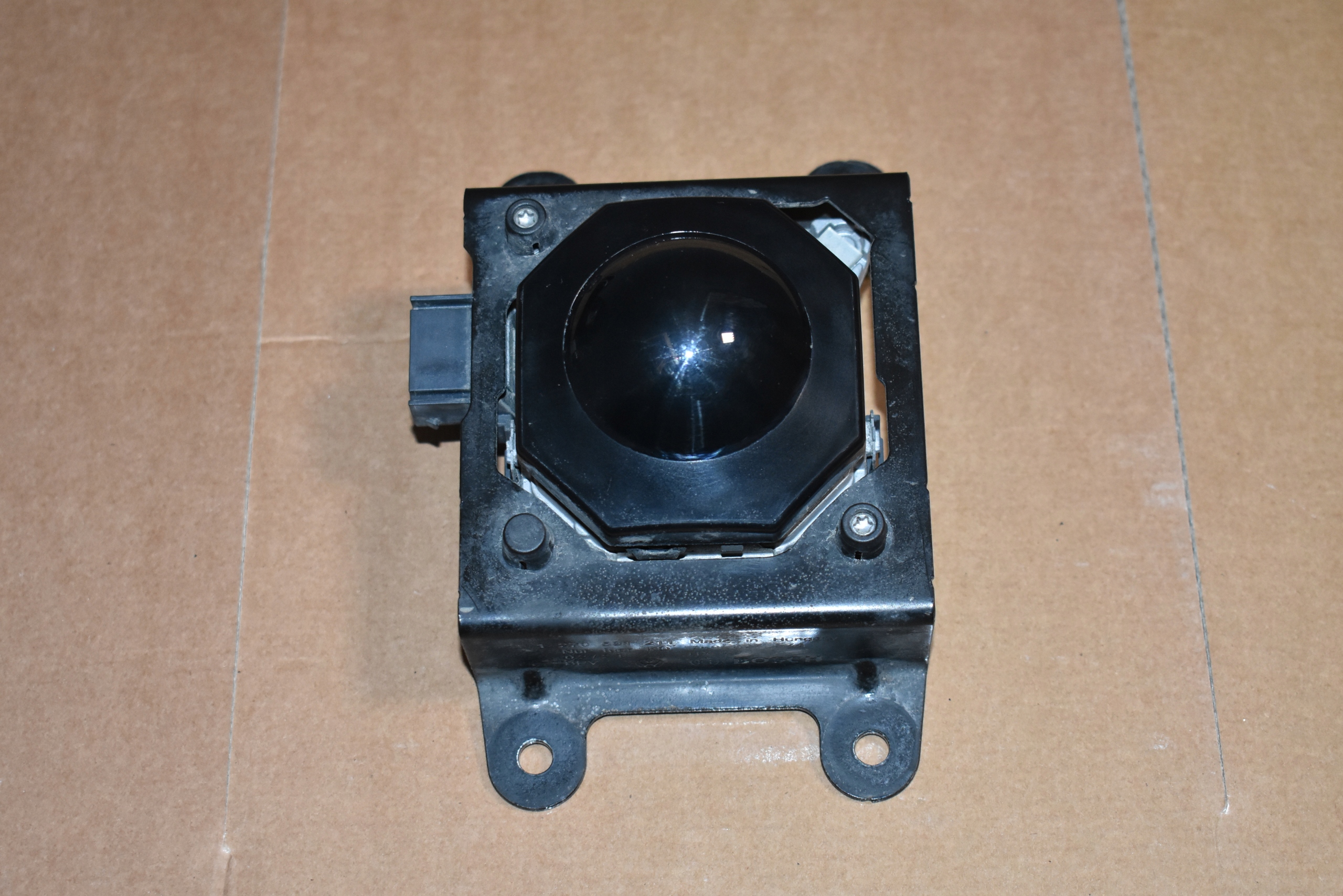 IDEALNY RADAR DISTRONIC ACC VW TOUAREG III 1