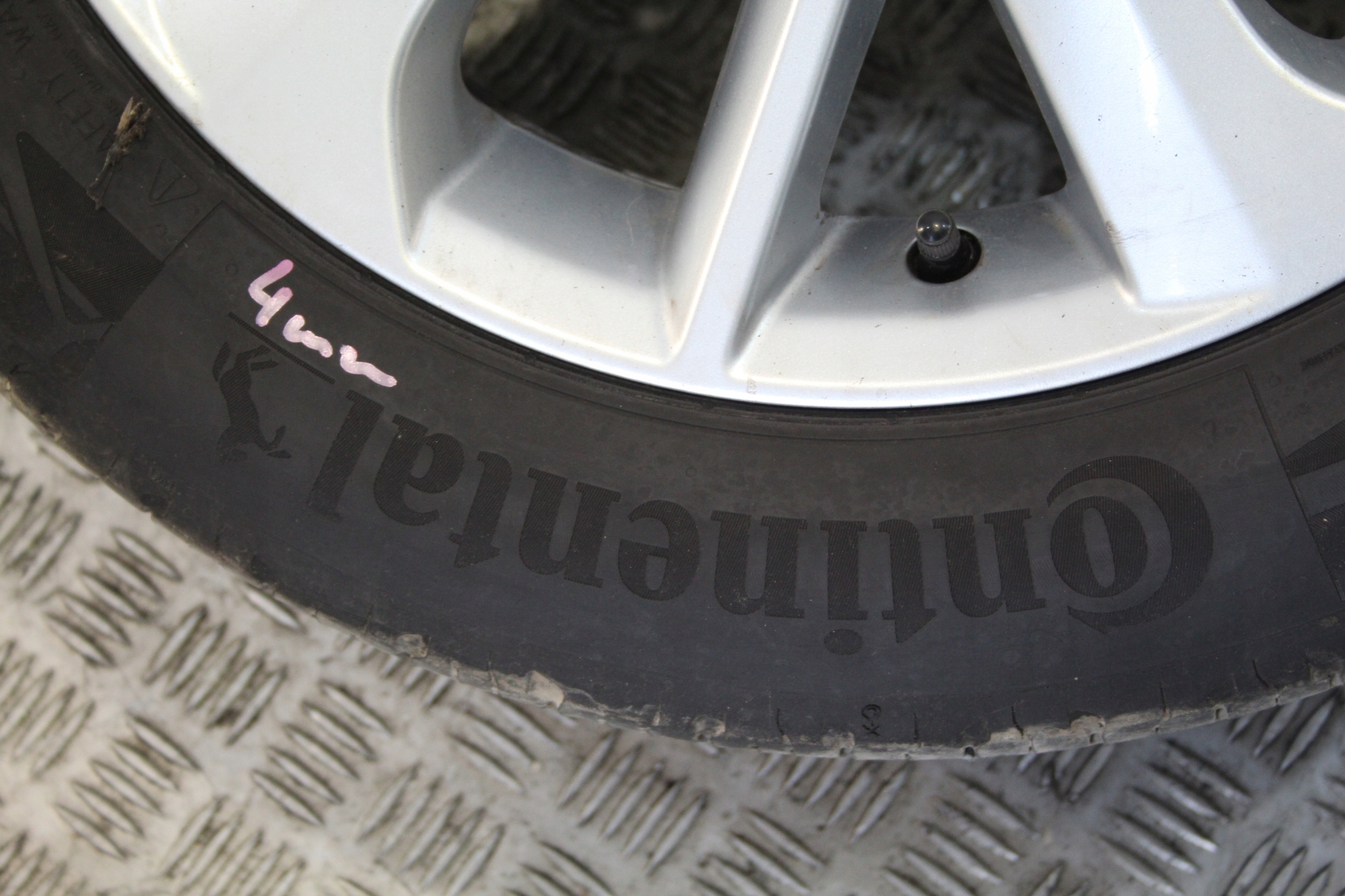 wheels tyres disc 205/55 R16 TOYOTA AURIS II 2